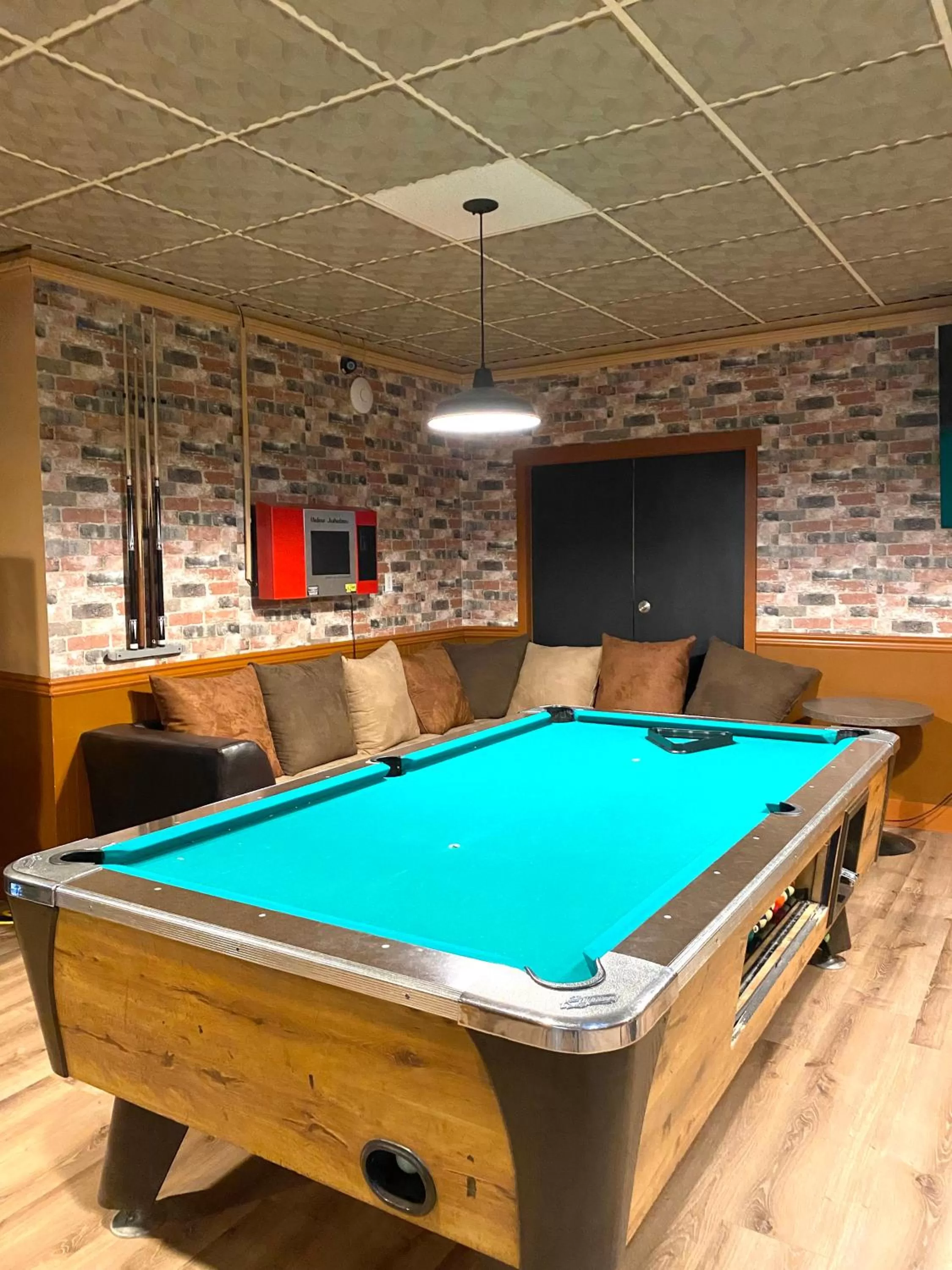 Billiard in The George Dawson Inn & Conference Centre