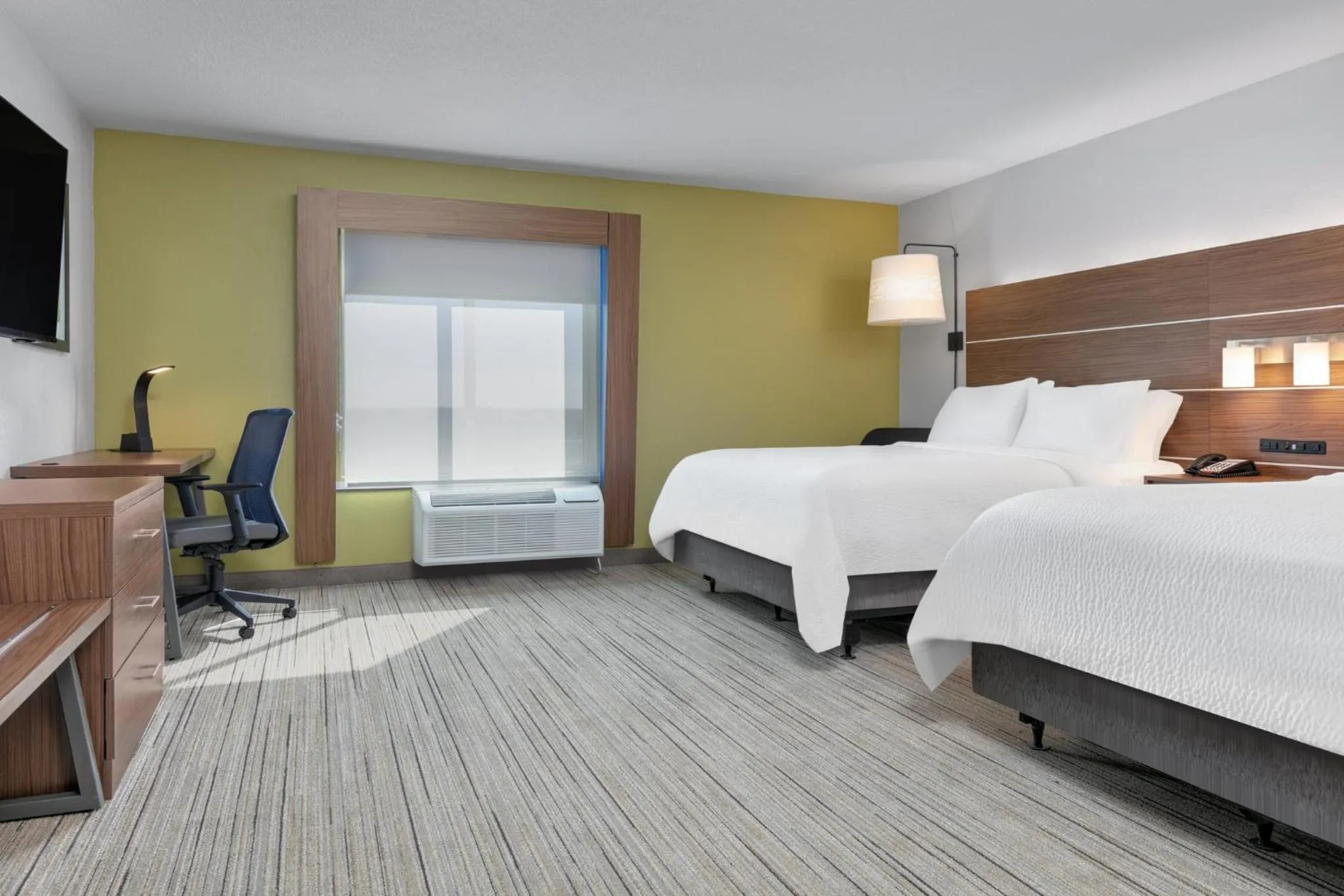 Photo of the whole room, Bed in Holiday Inn Express - San Antonio East I-10 by IHG