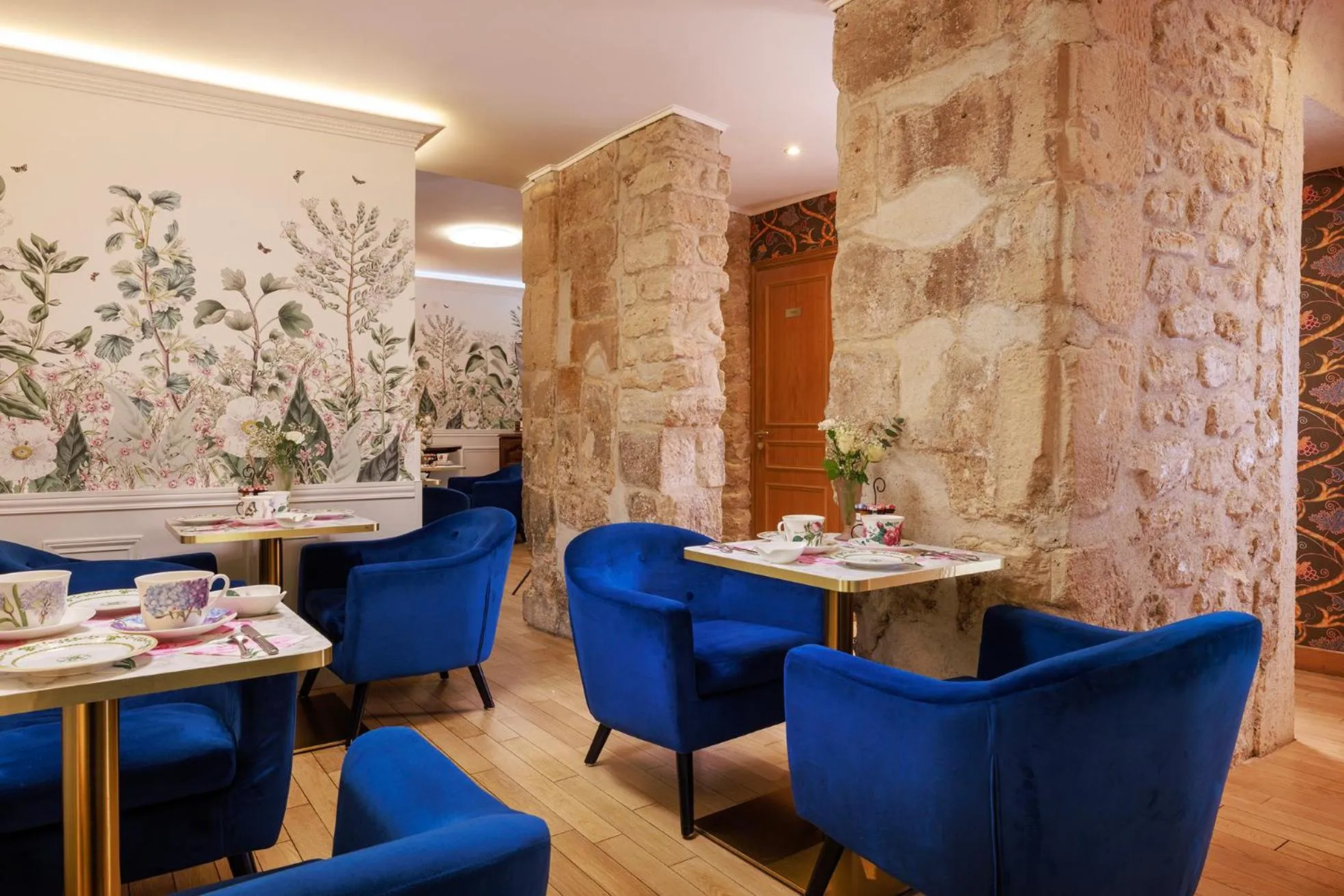 Breakfast in Relais Hôtel du Vieux Paris