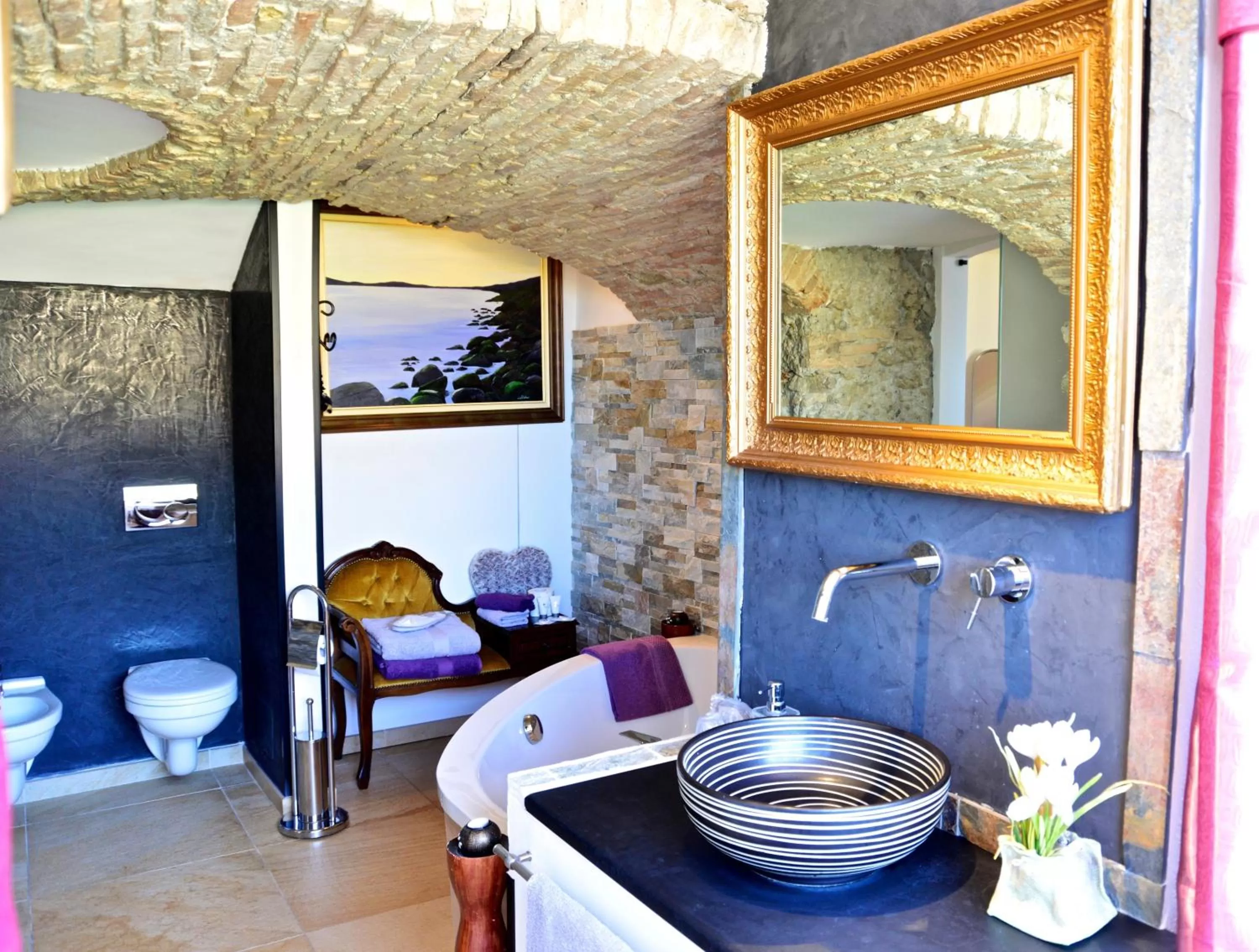 Bathroom in B&B Torre Porta Marina