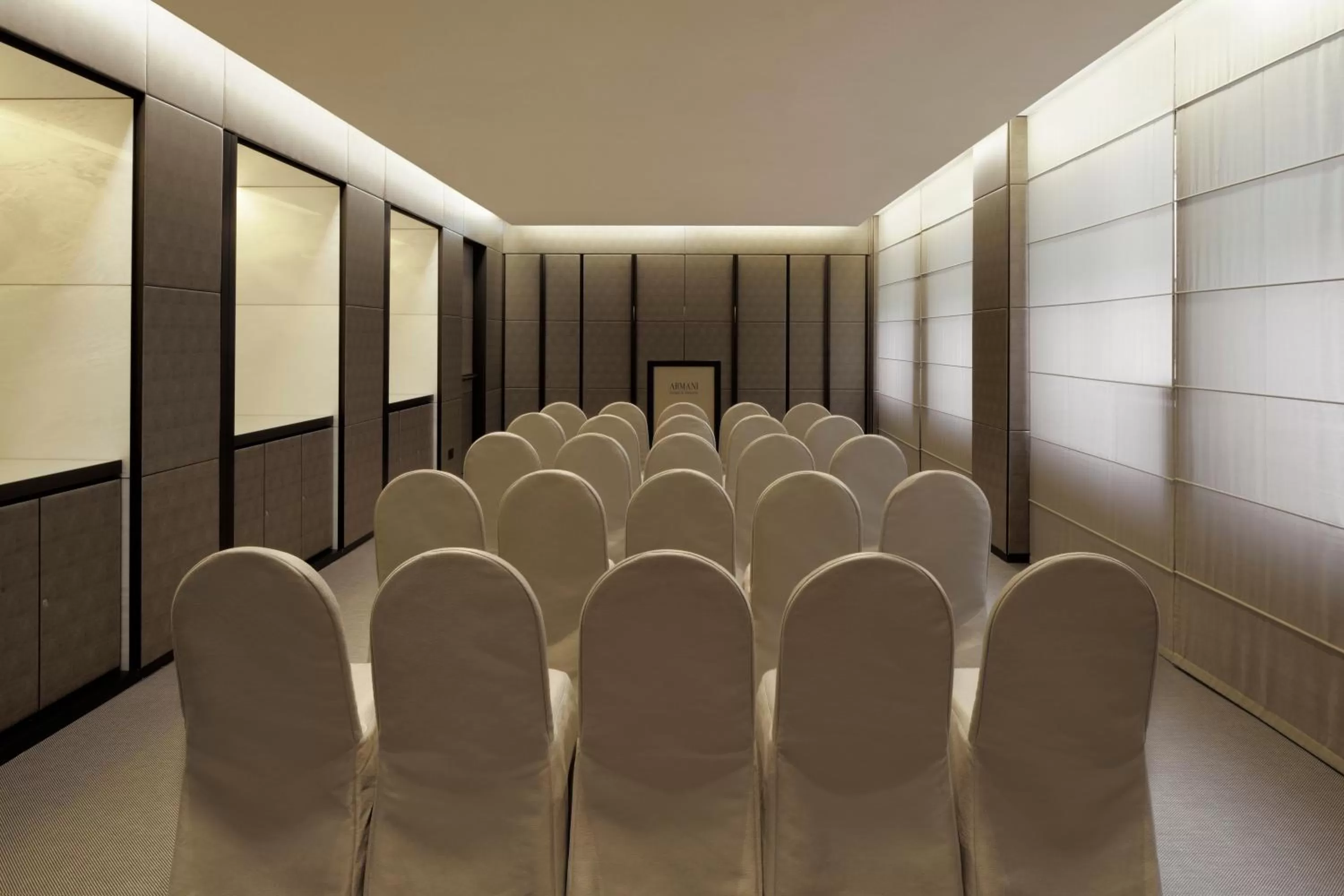 Business facilities in Armani Hotel Milano