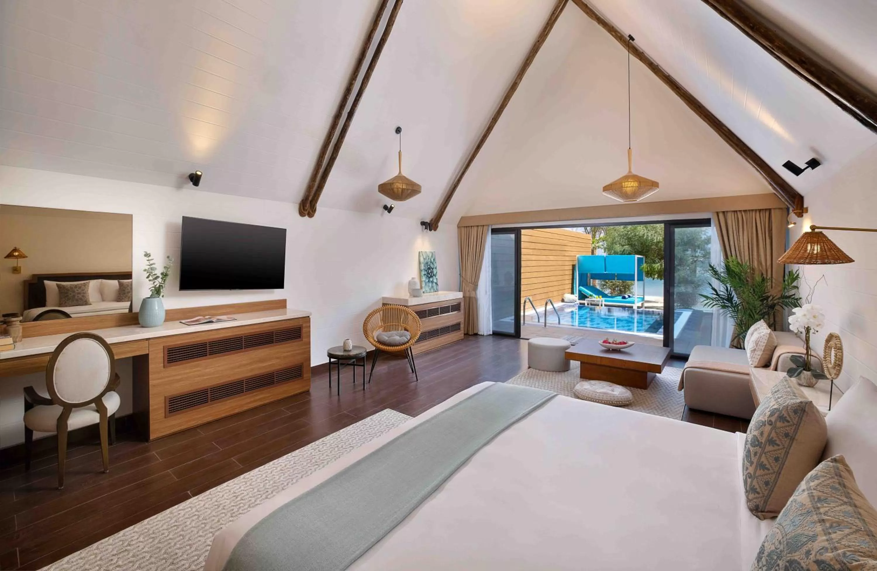 Photo of the whole room, Bed in Anantara World Islands Dubai Resort