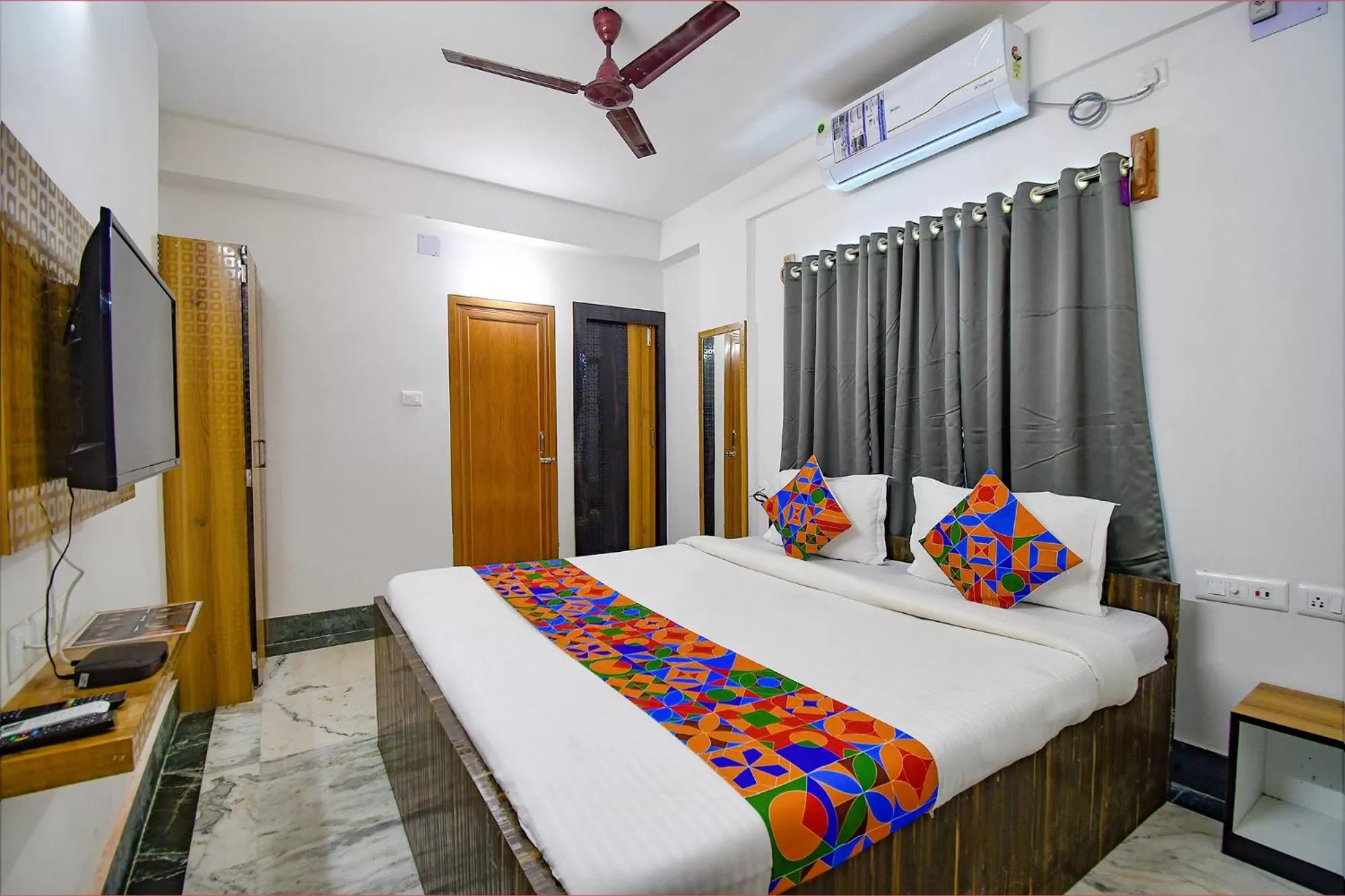 Bed in FabExpress Amar Raj Villa - Nr Eco Park