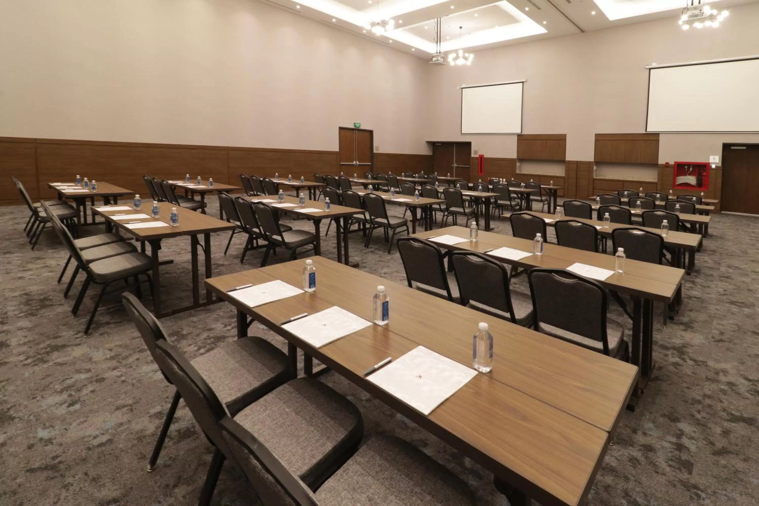 Meeting/conference room in Culiacan Marriott Hotel