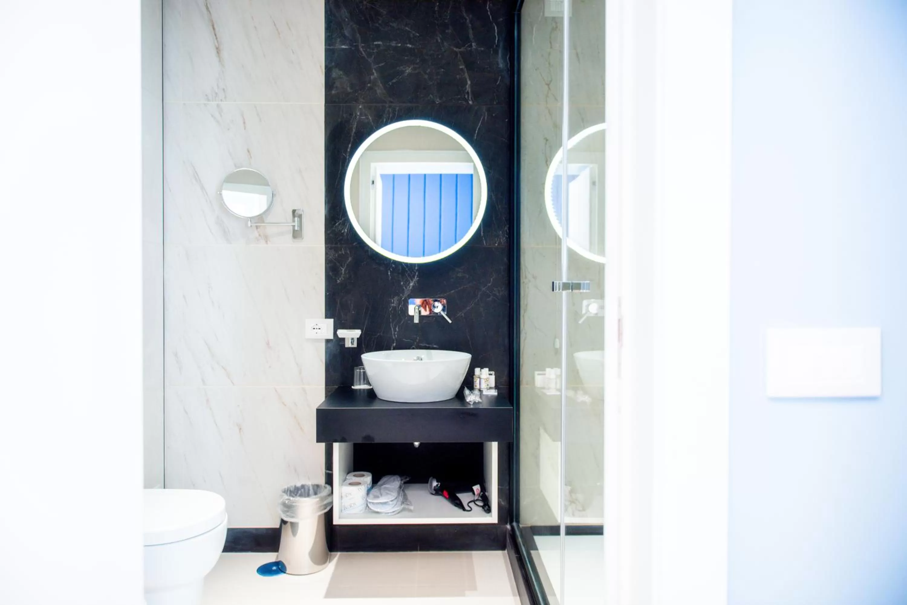 Bathroom in Boutique Centrale Palace Hotel