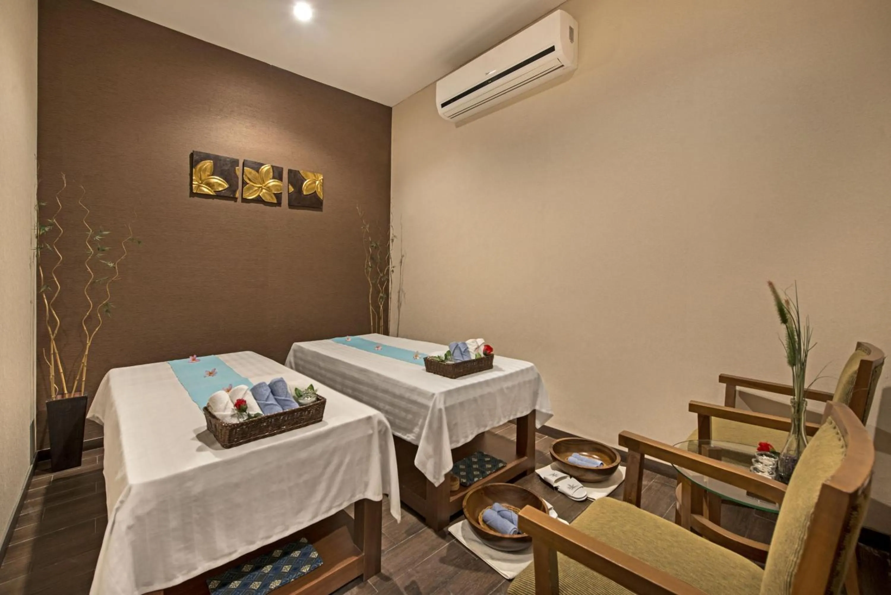 Massage in Grand Whiz Poins Simatupang Jakarta