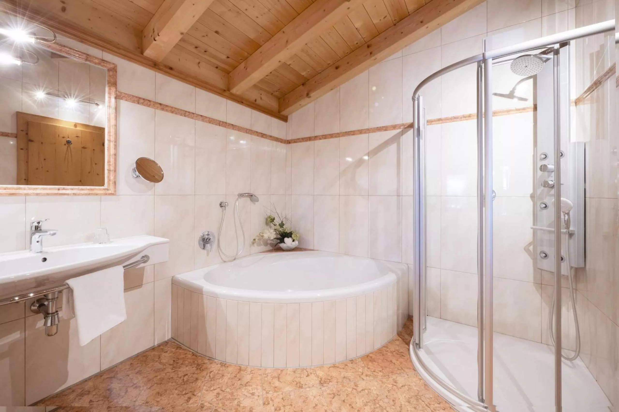 Bathroom in Hotel Stubaierhof