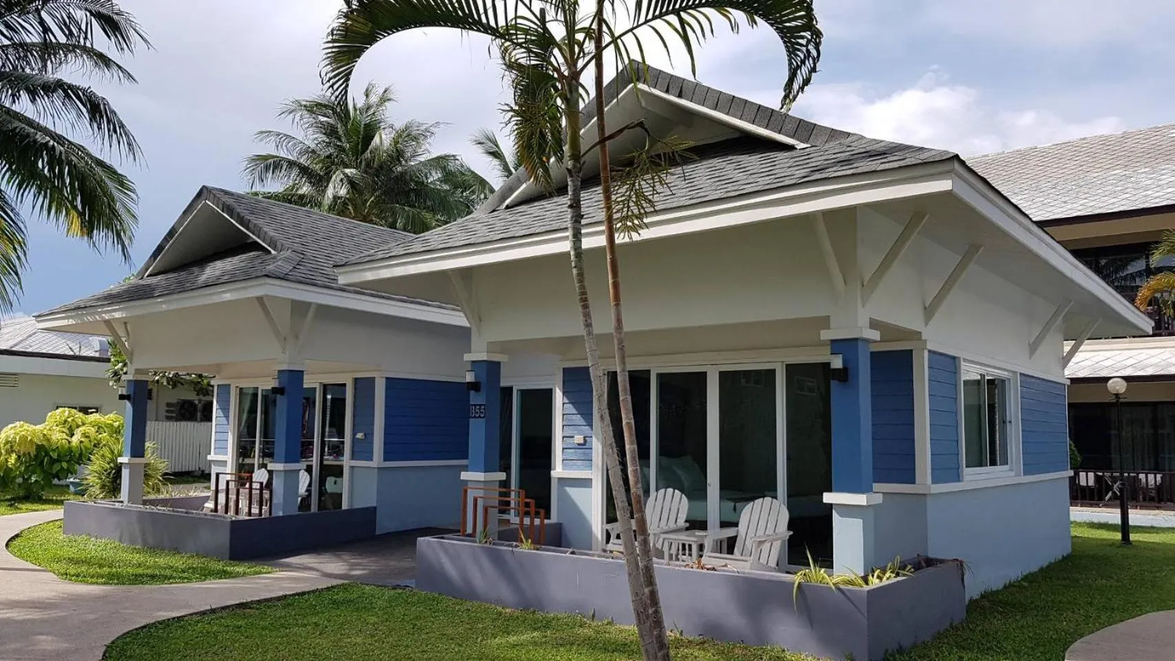 Garden in Chaolao Tosang Beach Hotel