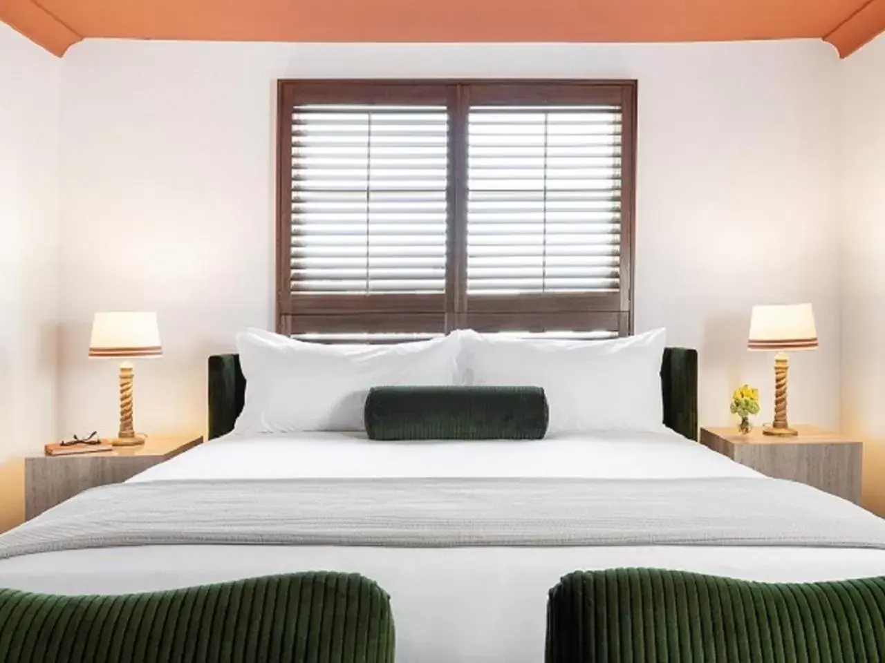 Queen Room in Palihouse West Hollywood at Beverly Hills Queen Room in Palihouse West Hollywood at Beverly Hills