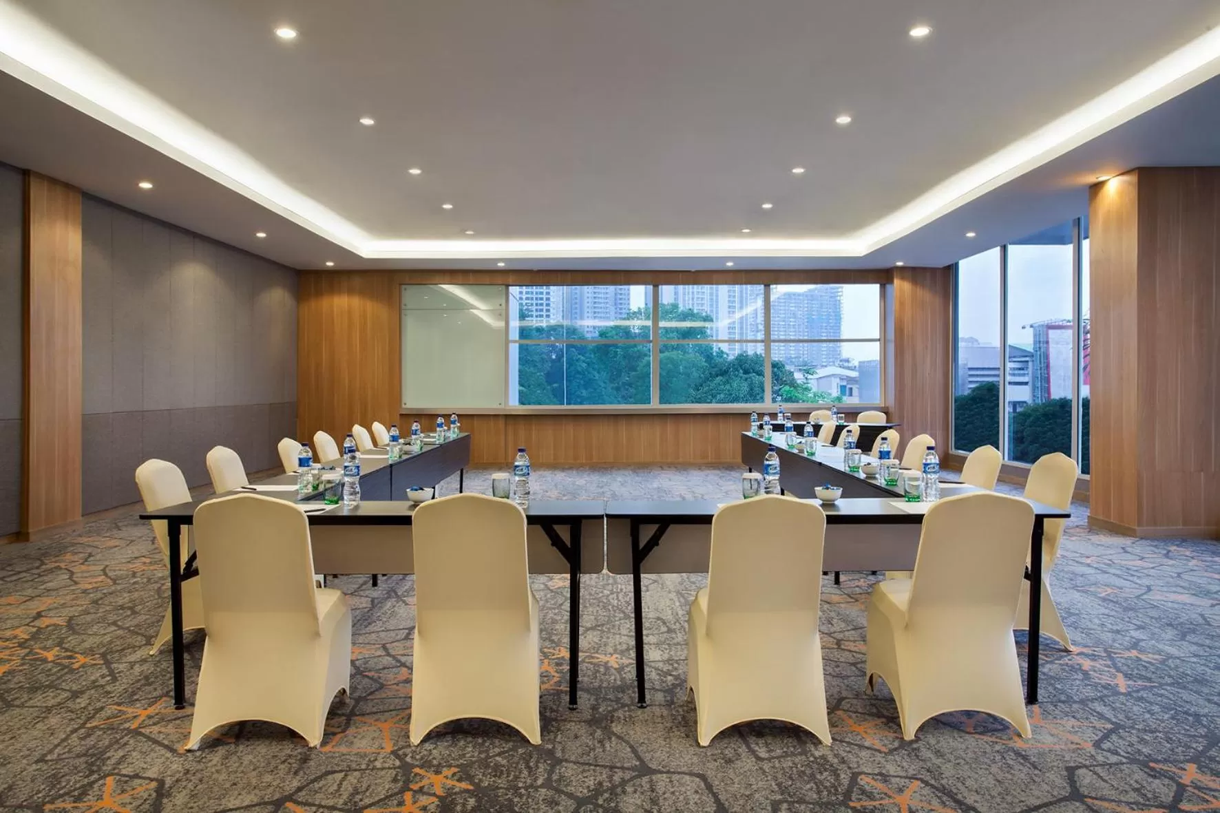 Meeting/conference room in AIHO Hotel Medan