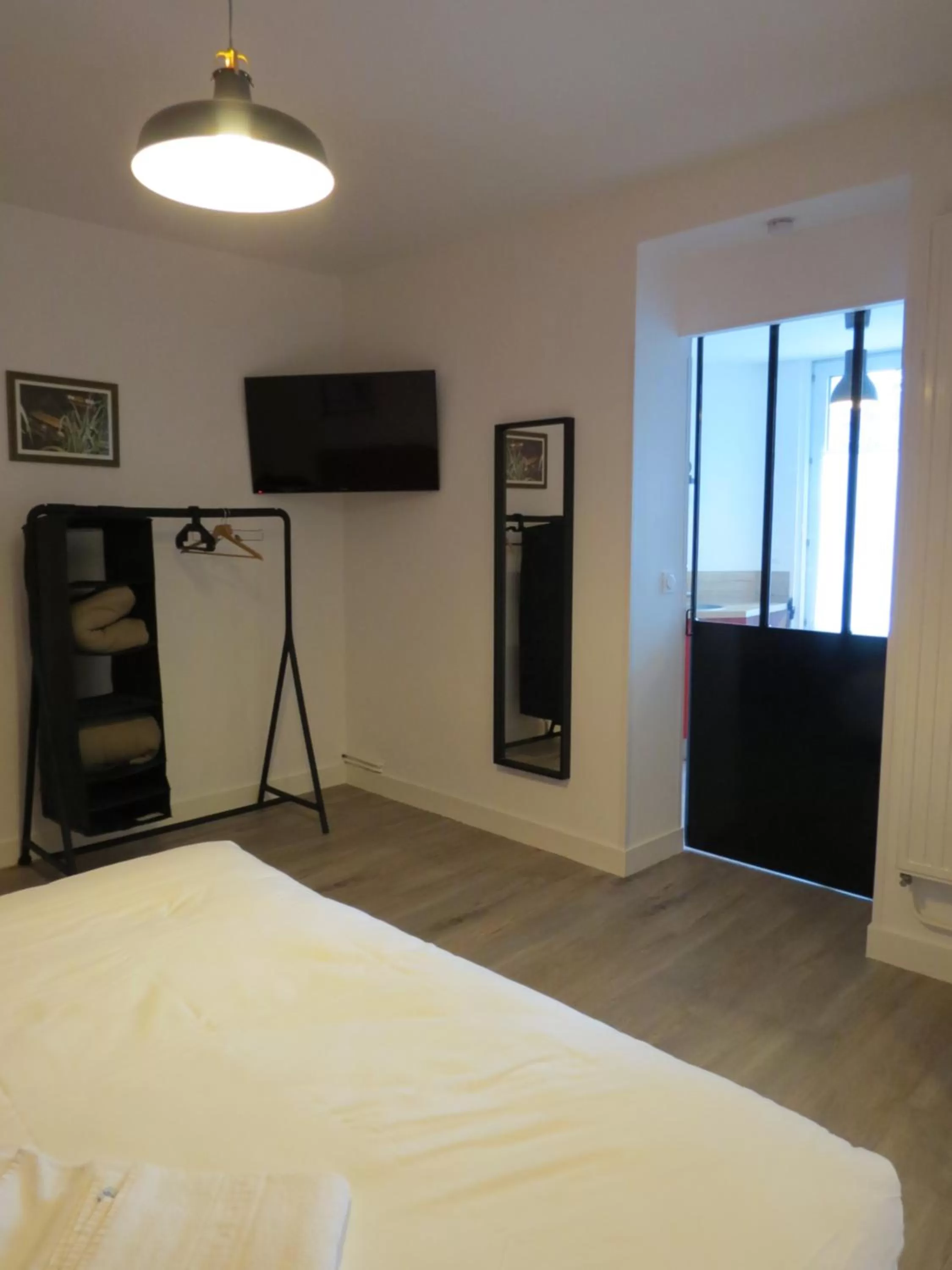 TV and multimedia, Bed in Hotel le Faisan