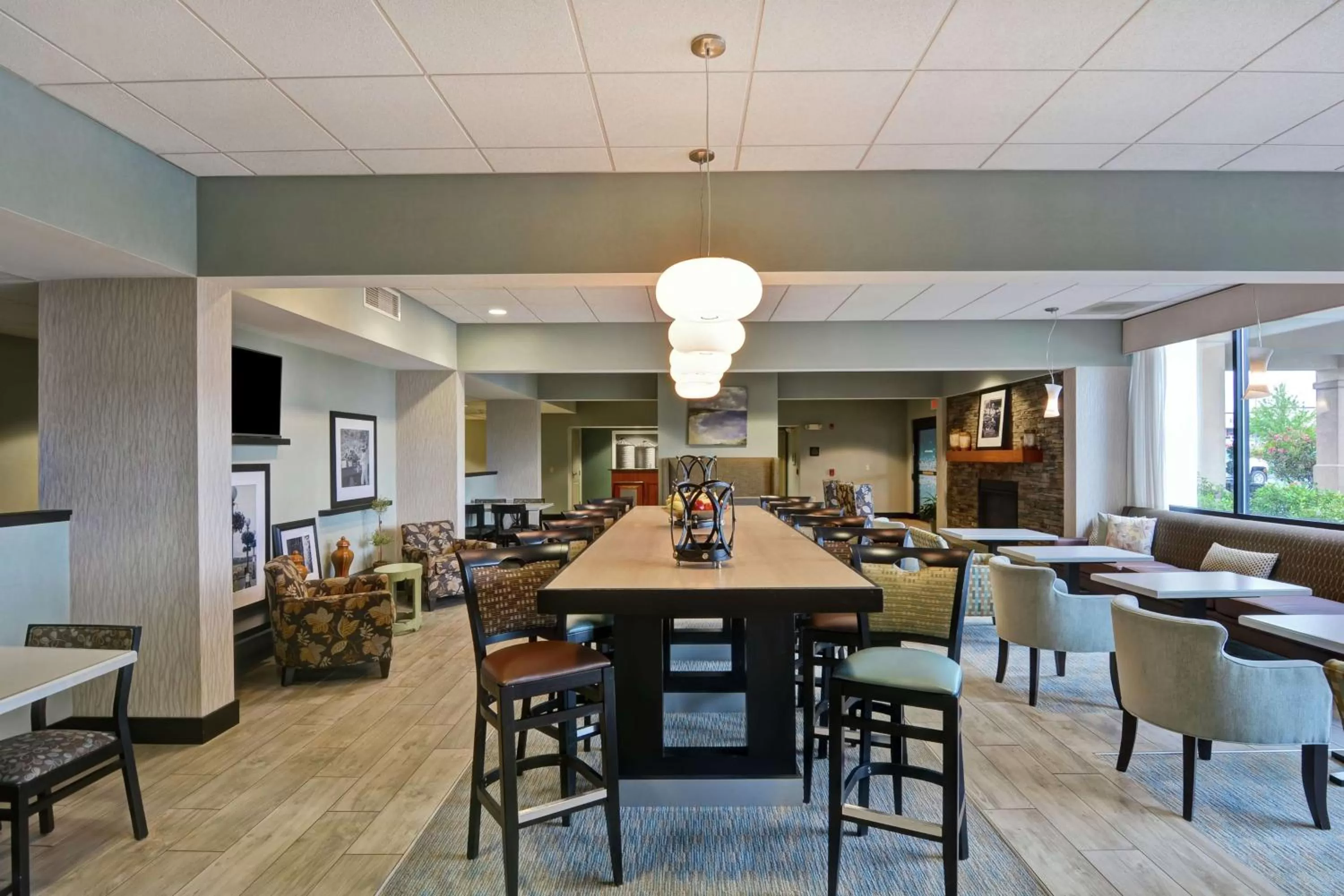 Lobby or reception in Hampton Inn Lewisburg