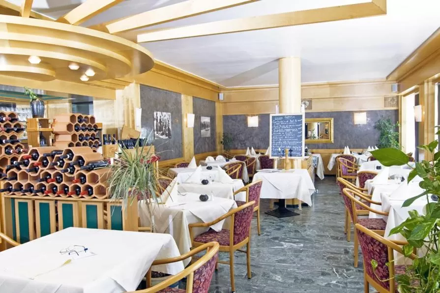 Restaurant/places to eat in Hotel Stiftswingert