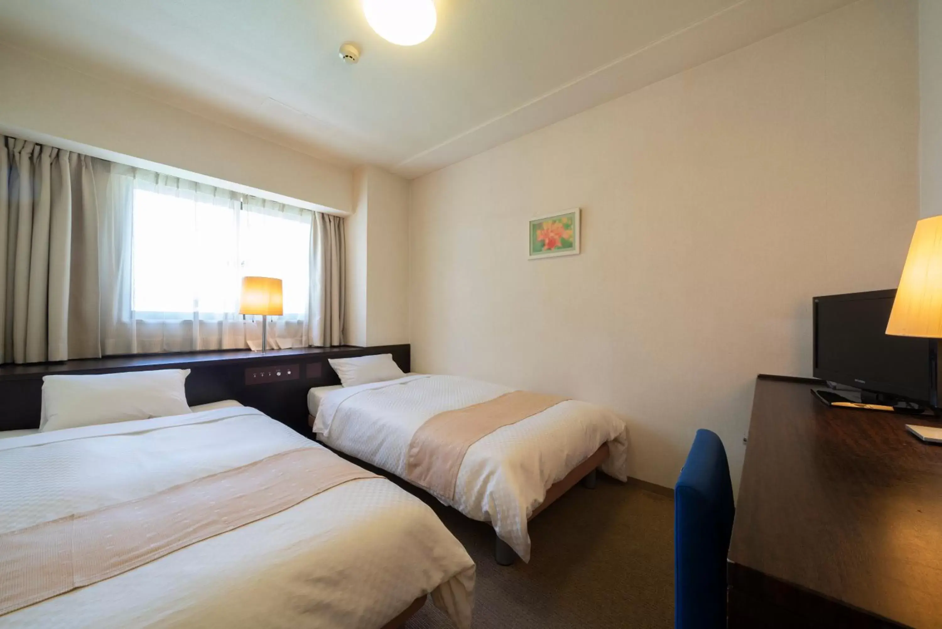 Economy Twin Room - Smoking in Hotel S-plus Nagoya Sakae Economy Twin Room - Smoking in Hotel S-plus Nagoya Sakae