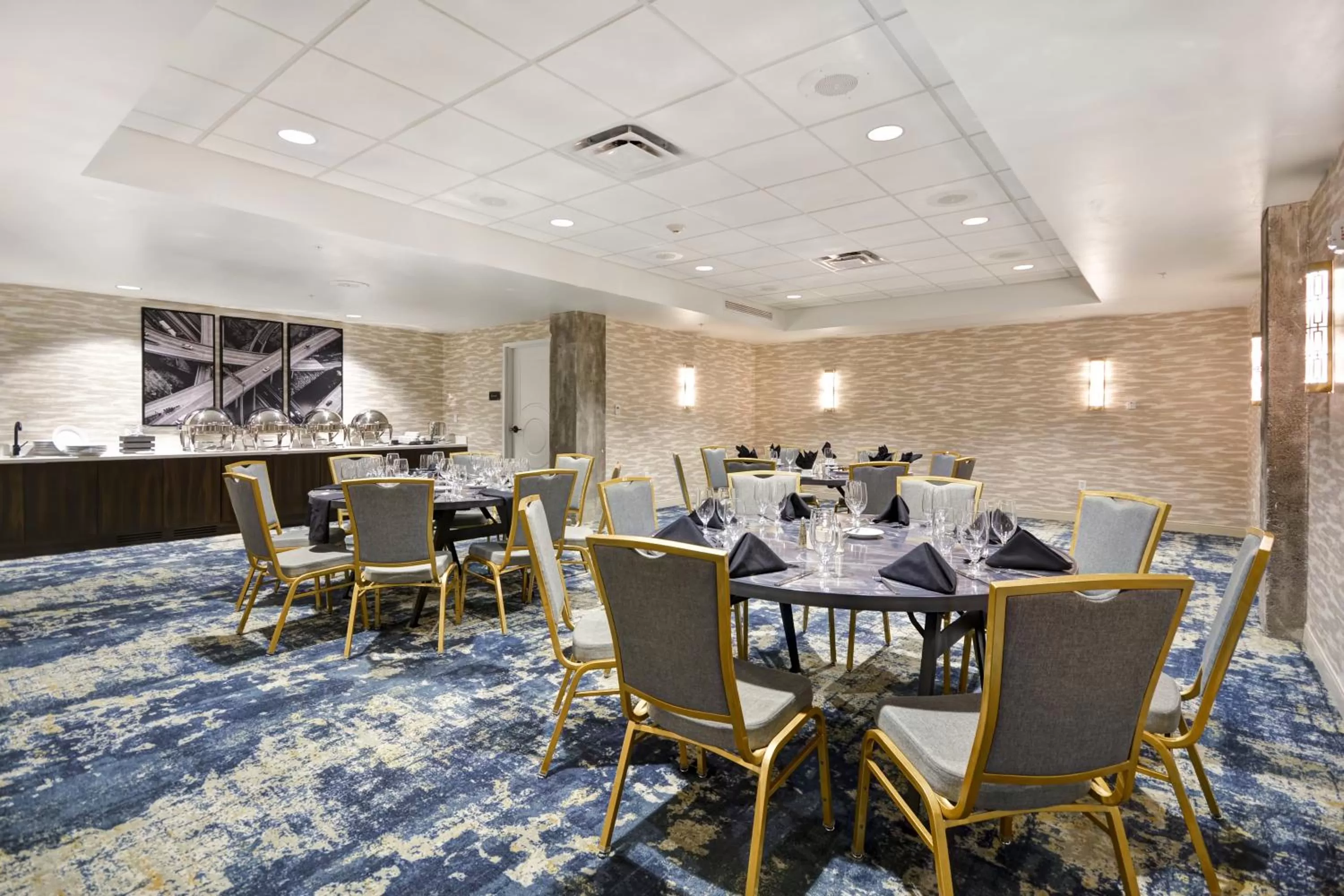Meeting/conference room in Hotel Indigo Kansas City - The Crossroads by IHG