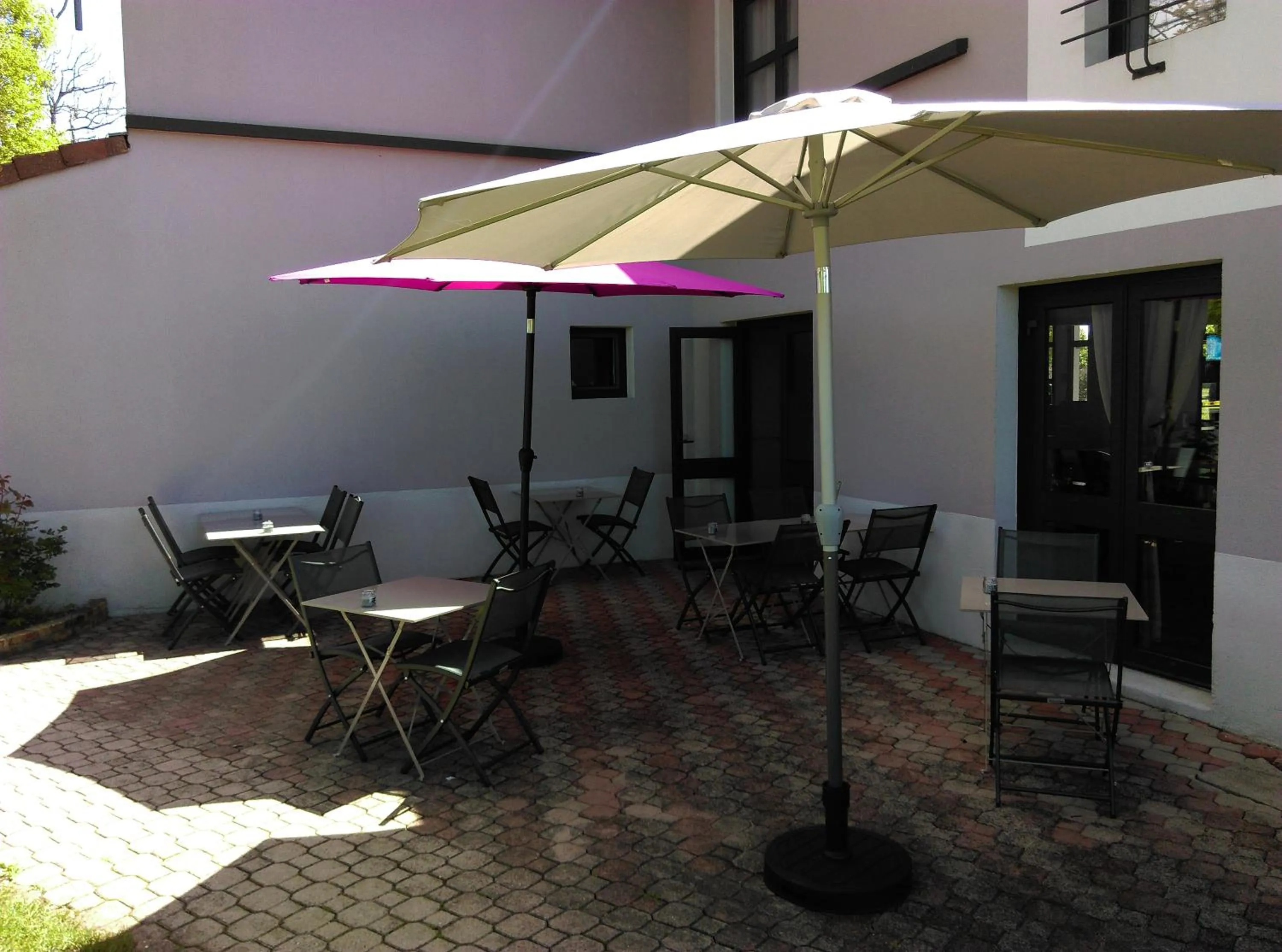 Restaurant/places to eat in Hôtel Inn Design Resto Novo Langres