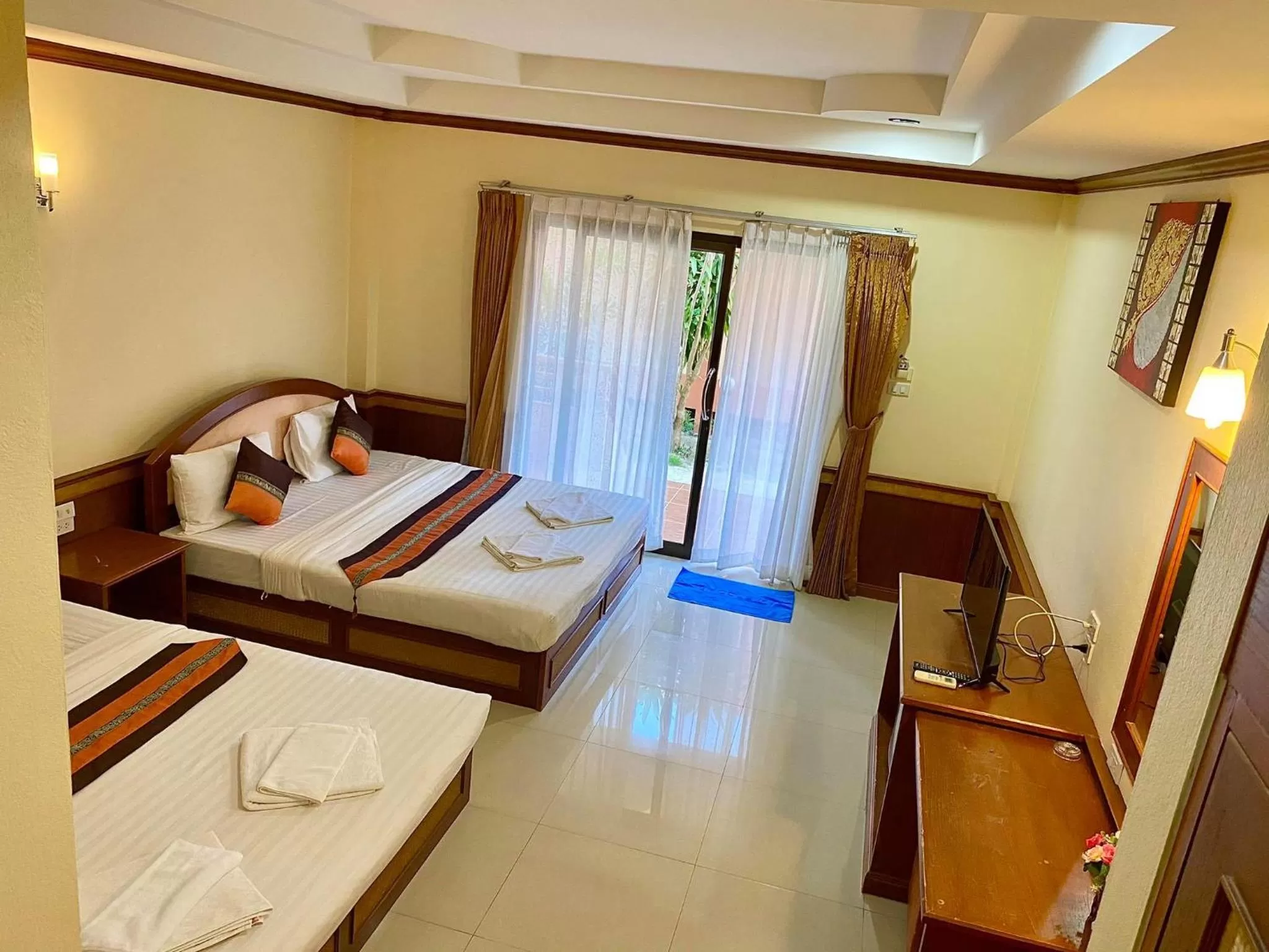 Bed in Kaibae Hut Resort