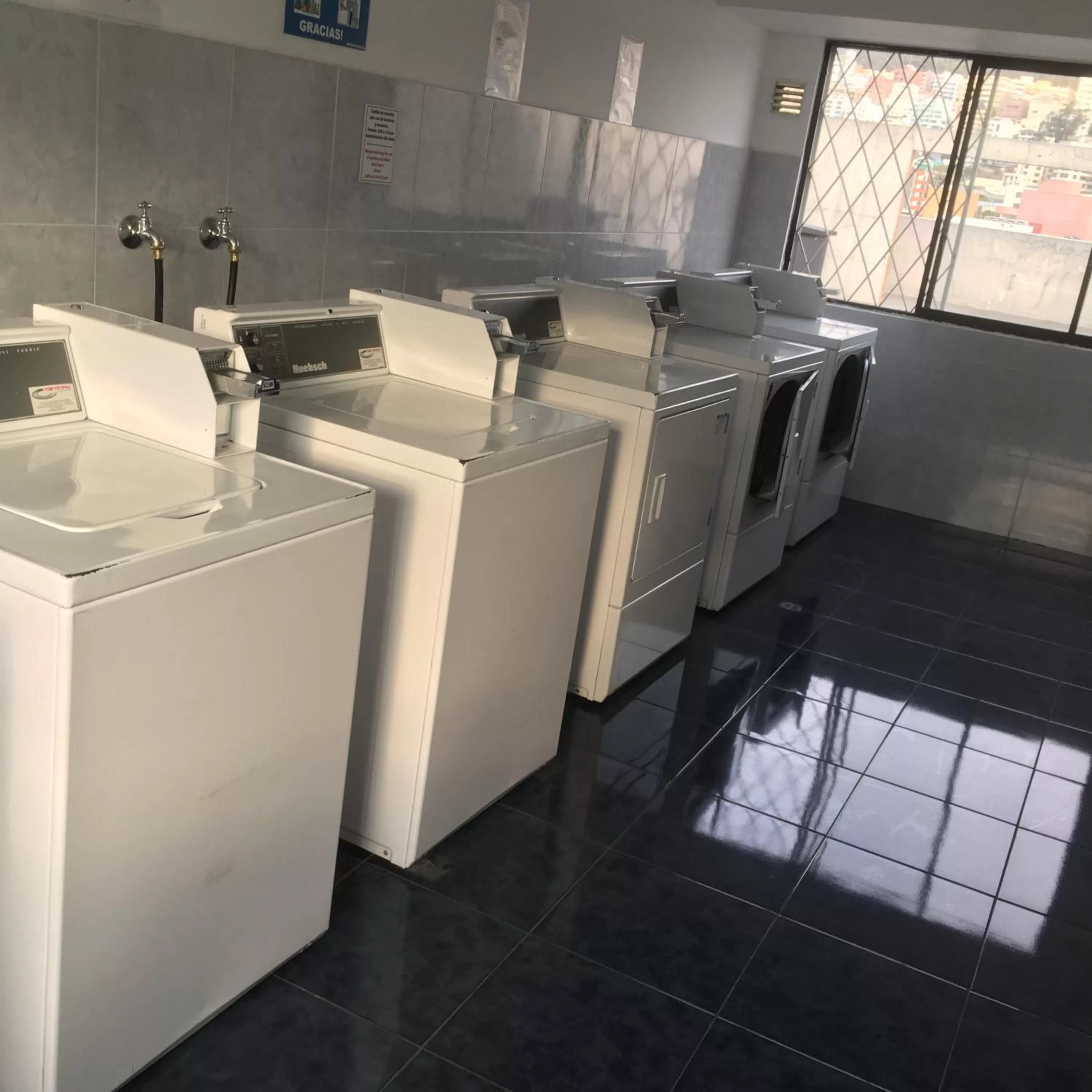 Area and facilities in Suites Parque Real