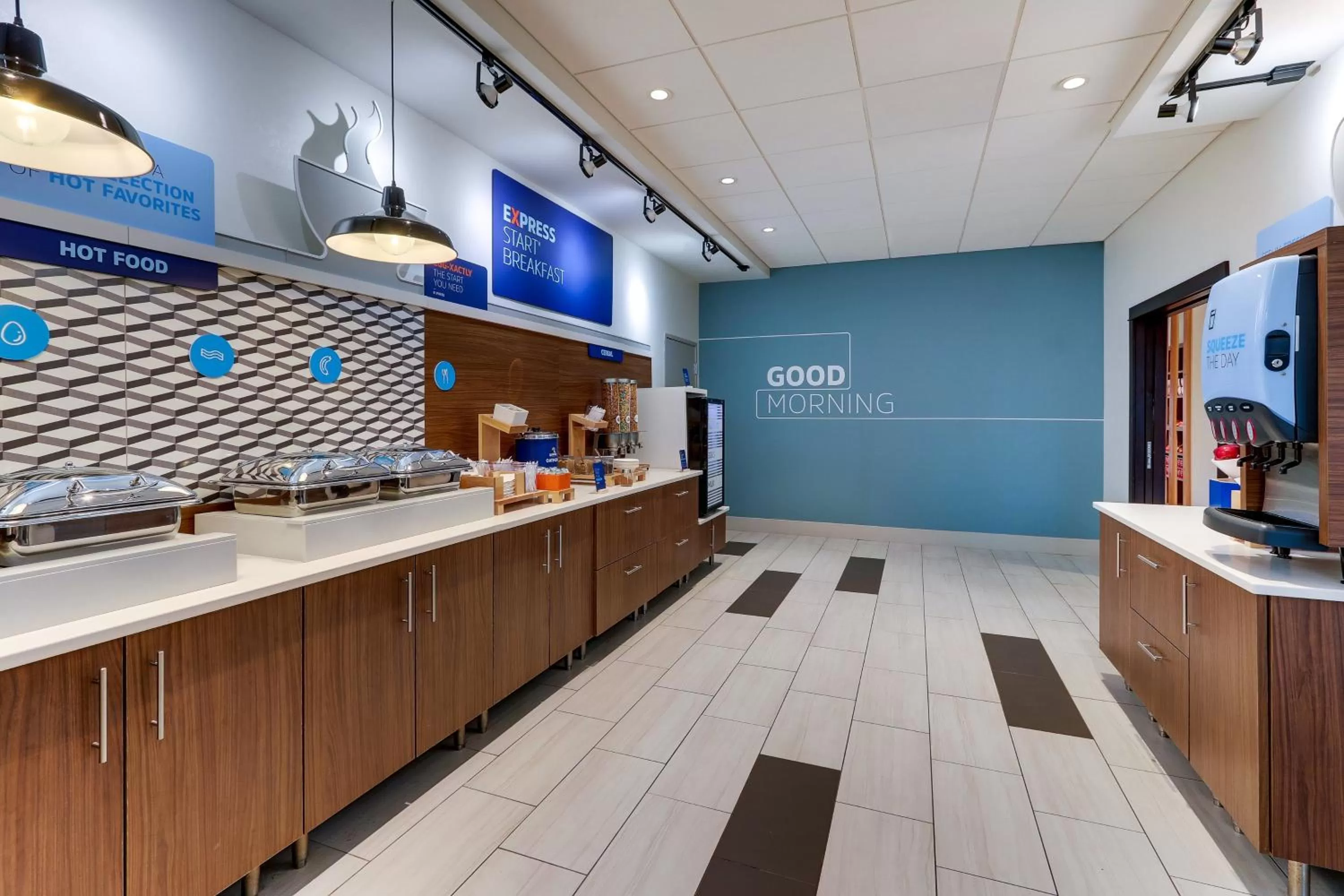 Breakfast in Holiday Inn Express & Suites - Middletown - Goshen by IHG