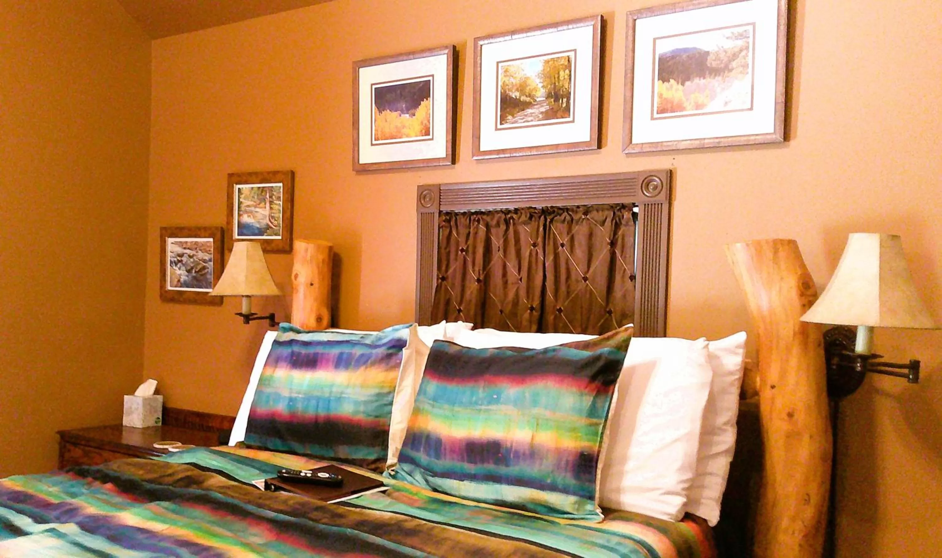 Bed in Rock Cottage Gardens B&B