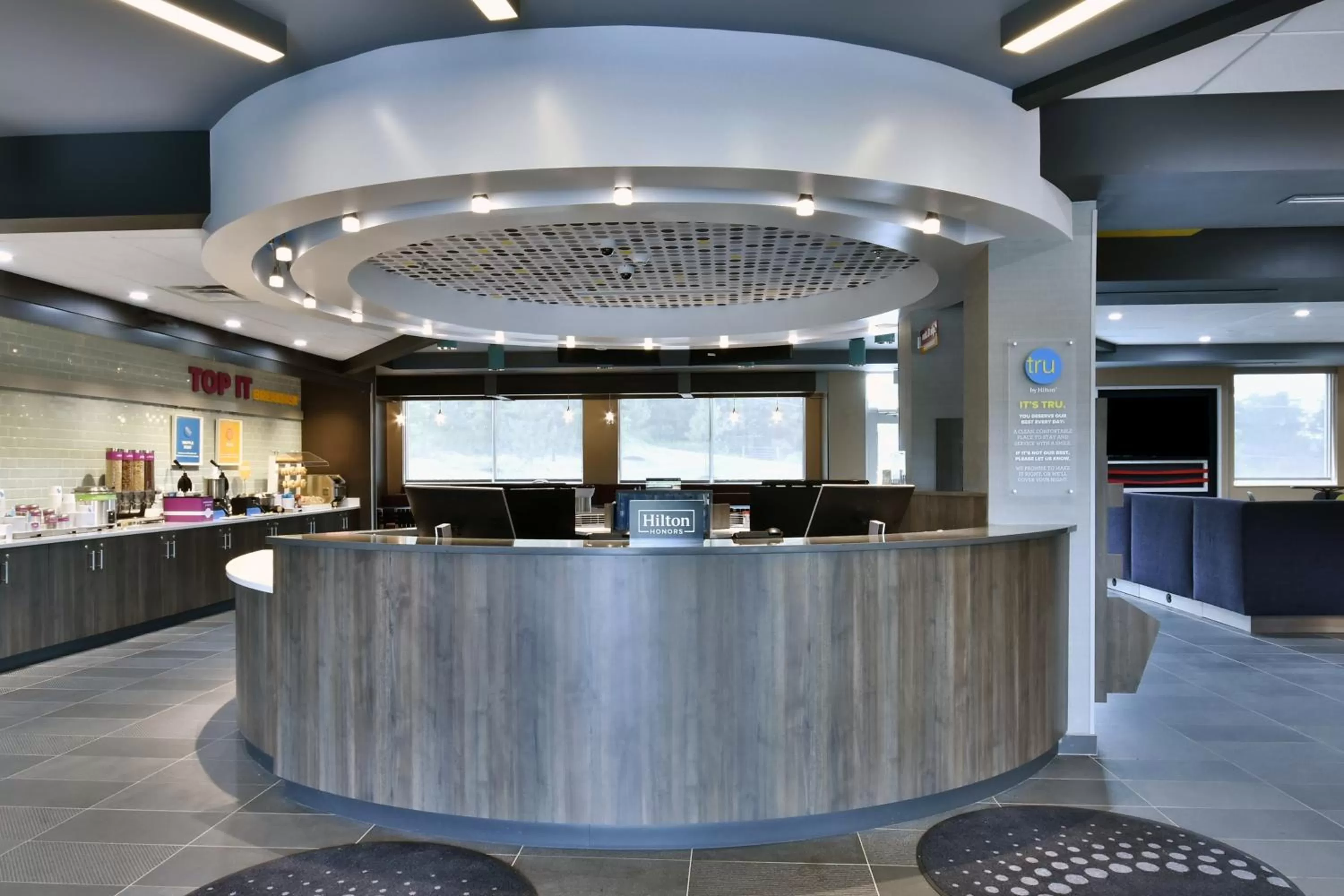 Lobby or reception in Tru By Hilton Beckley, Wv