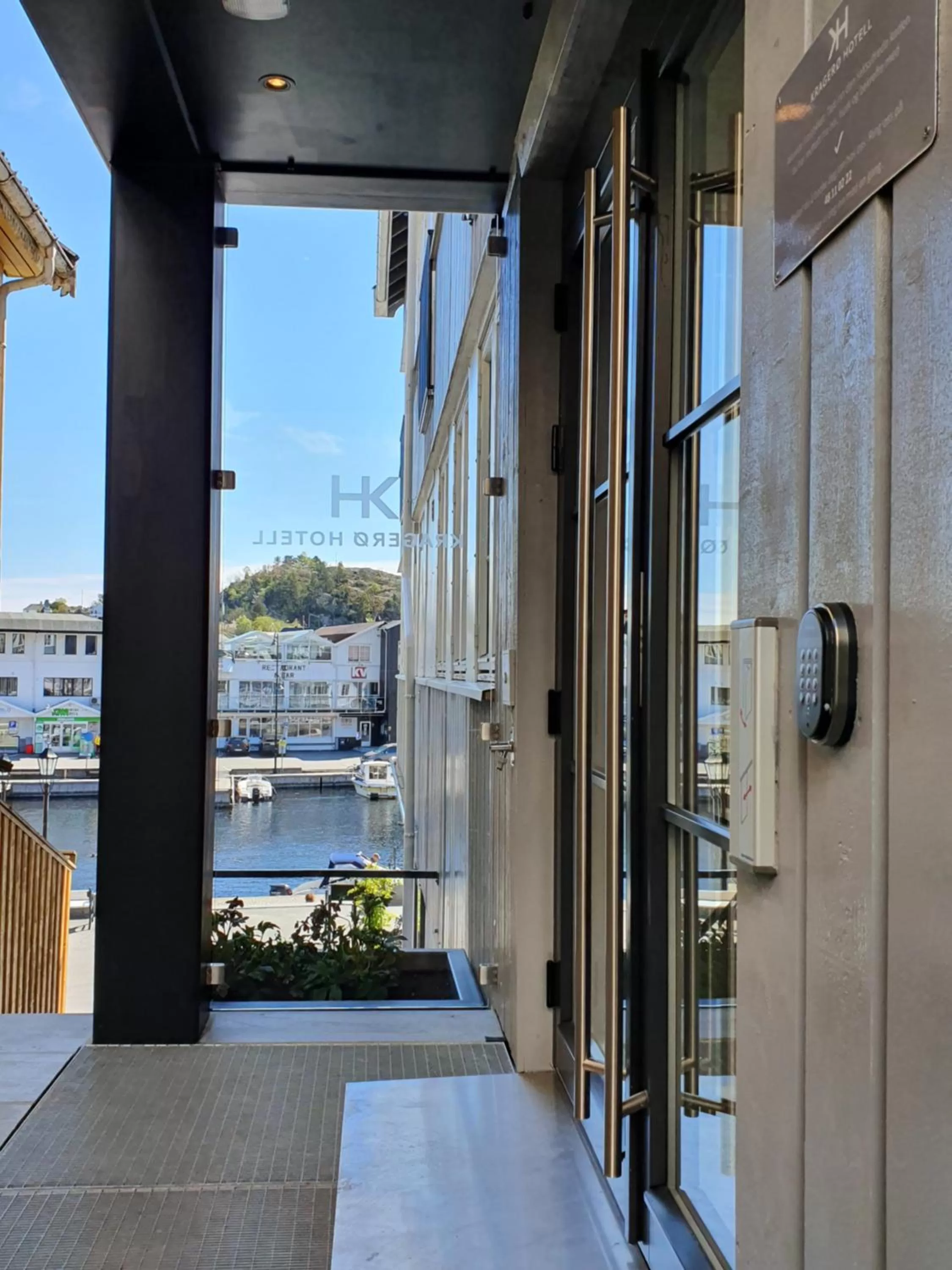 Facade/entrance in Kragerø Hotell