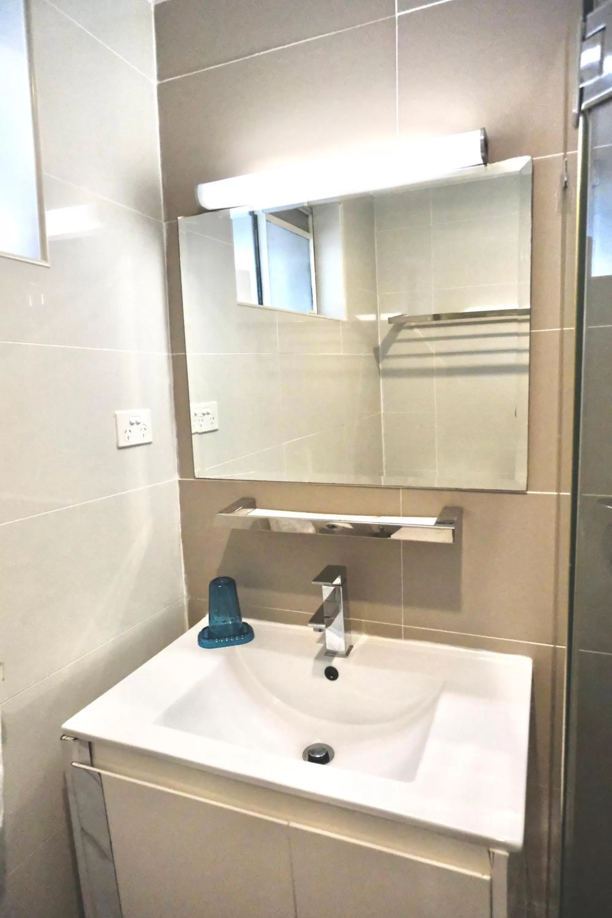 Toilet in Sapphire Palms Motel