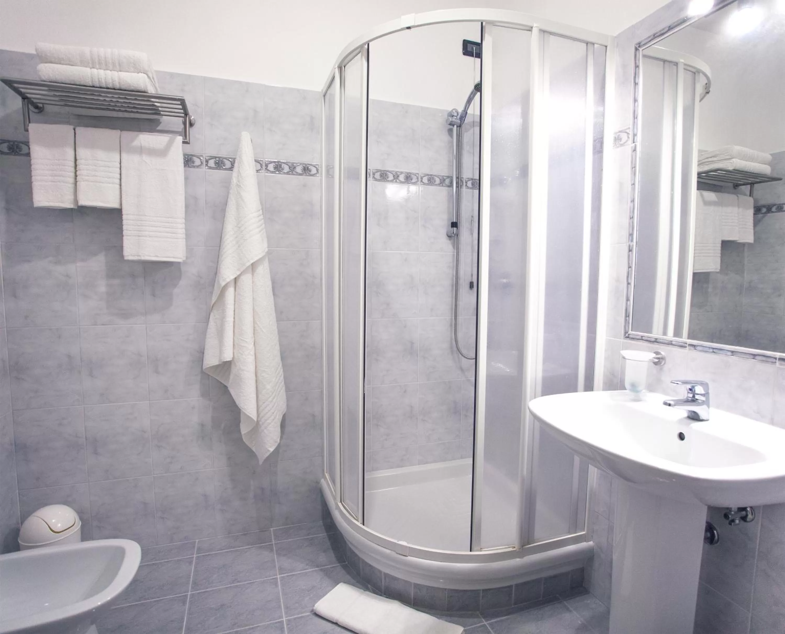 Bathroom in Hotel Domus Praetoria