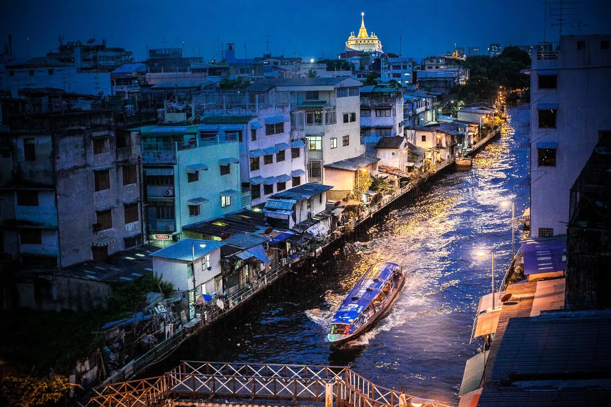 Night in The Seven Luck