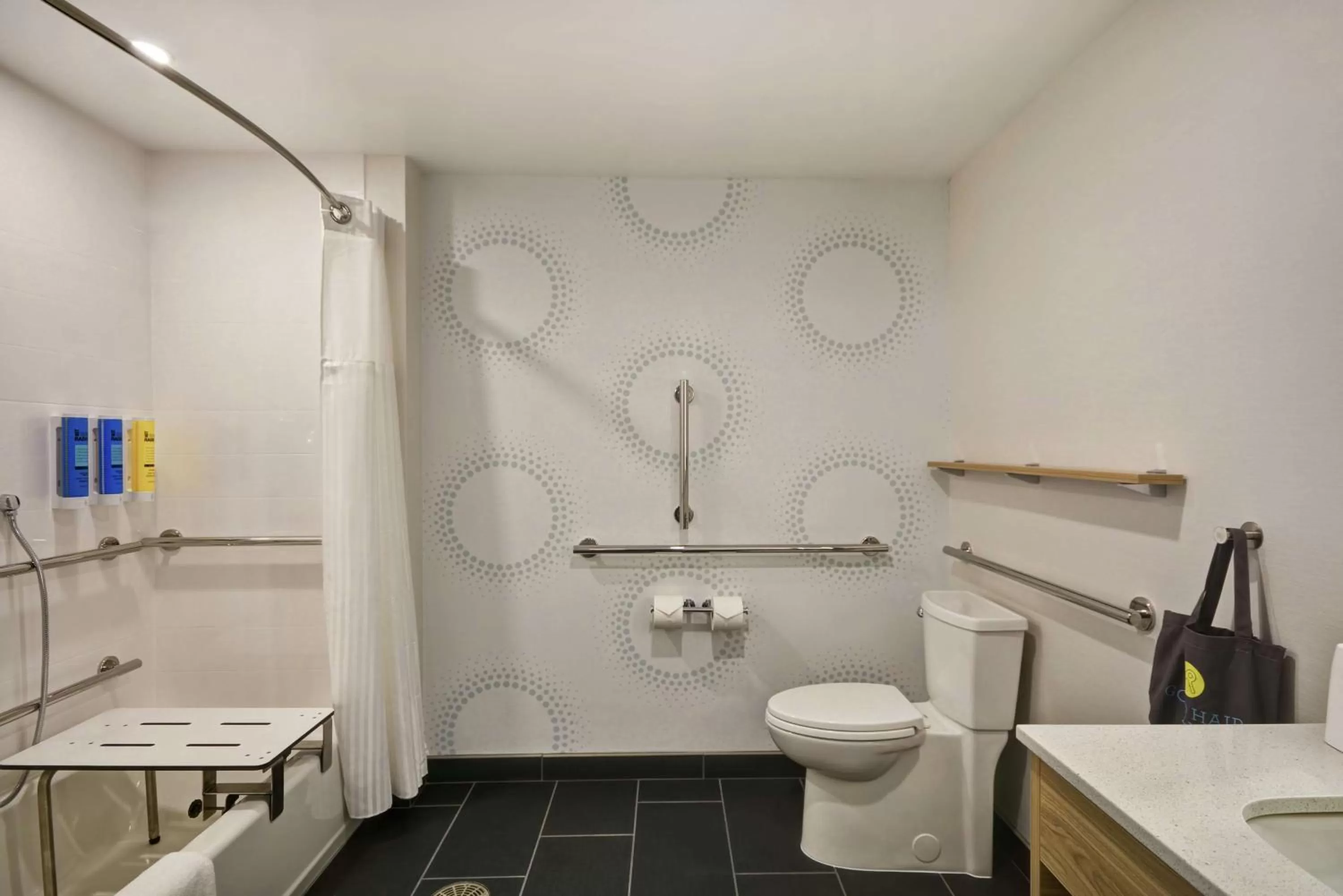 Bathroom in Tru By Hilton Beavercreek Dayton