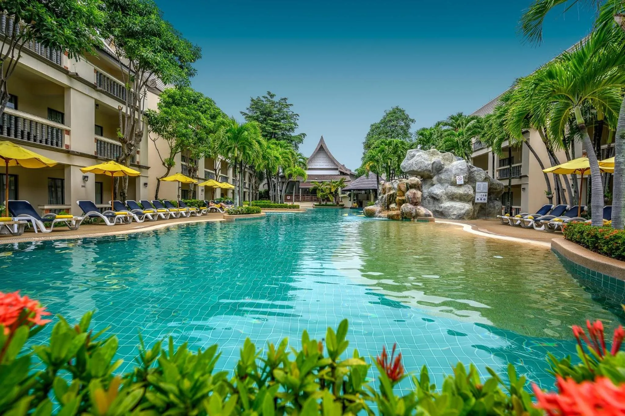 Swimming pool in Centara Kata Resort Phuket