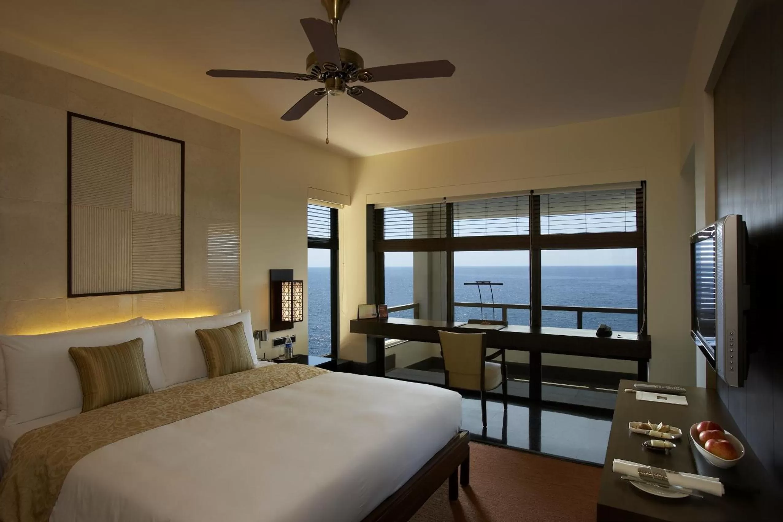 Bedroom, Bed in The Leela Kovalam, A Raviz Hotel