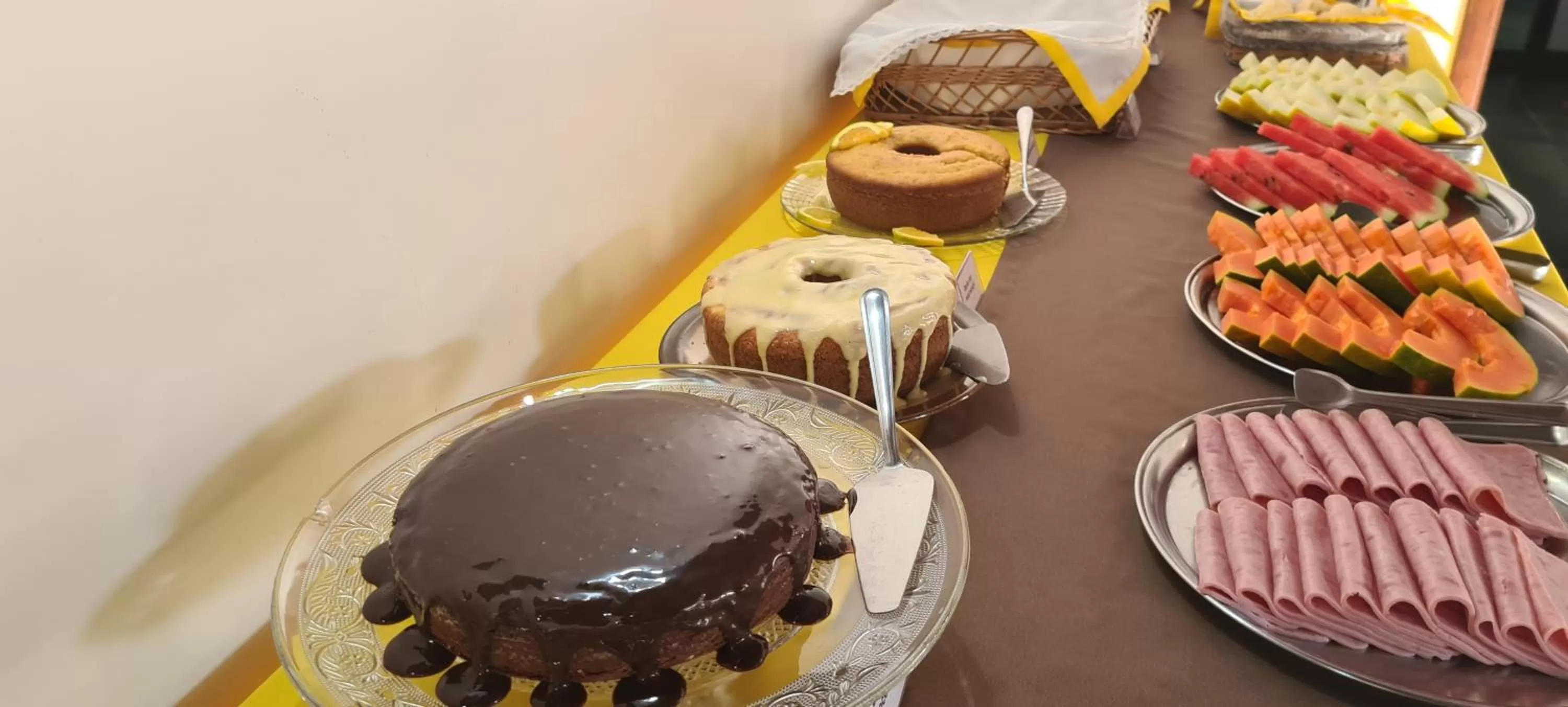 Breakfast in Pousada Casa Amarela