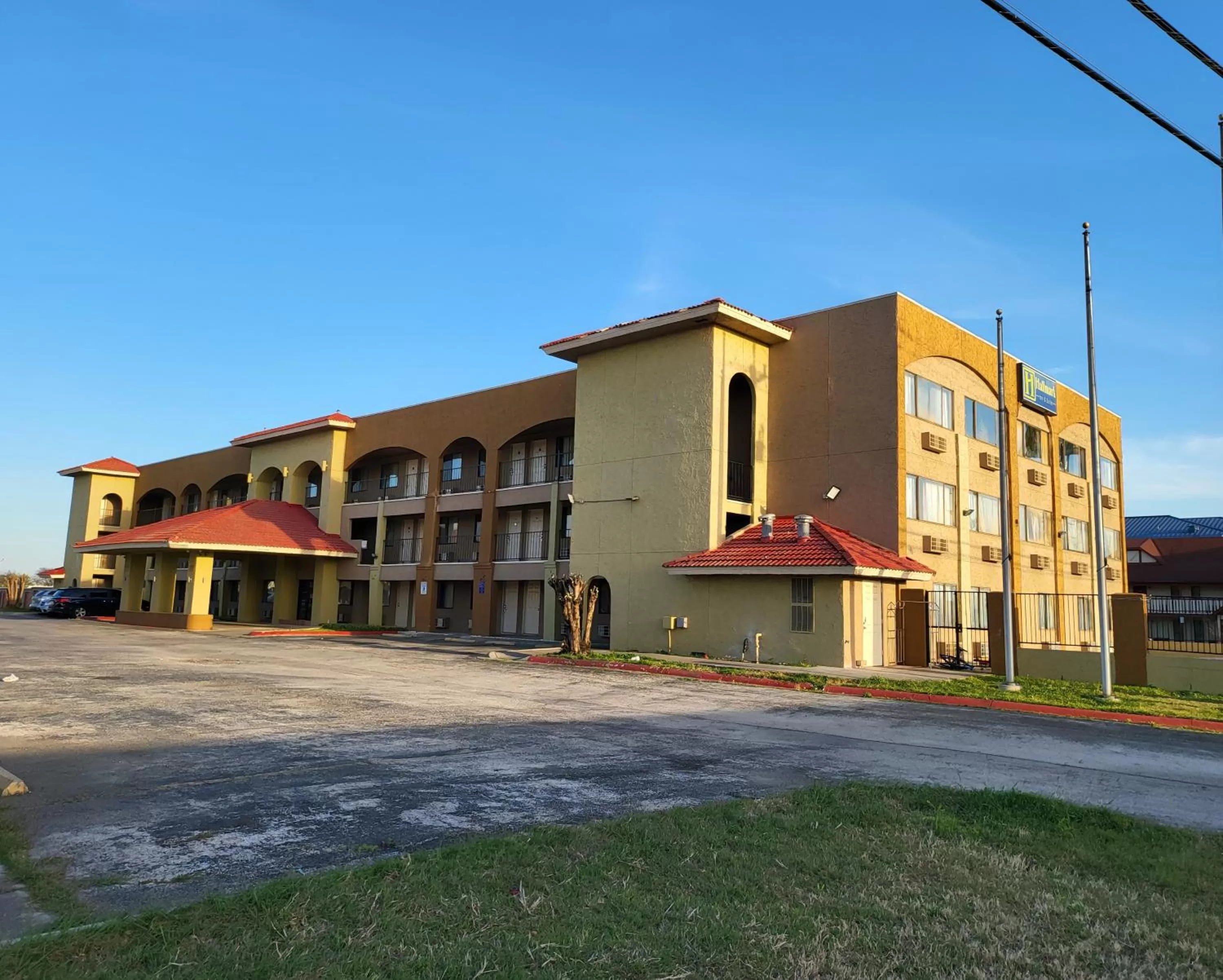 Hallmark Inn and Suites