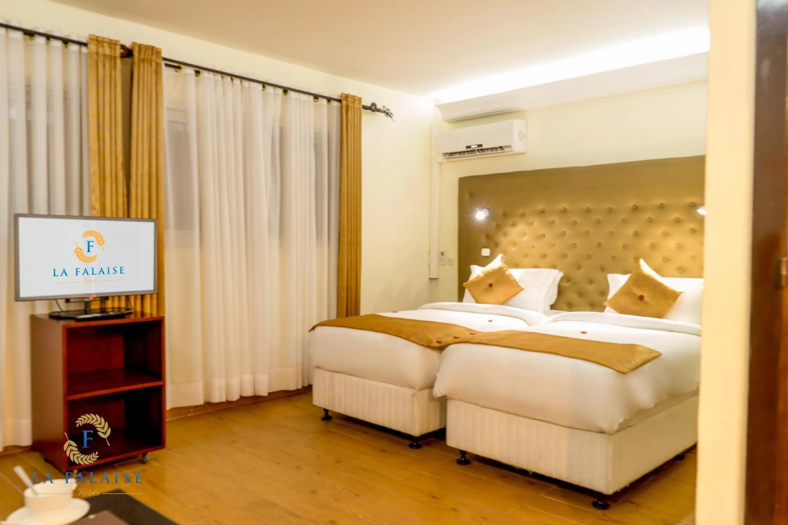 Bed in Hotel Résidence La Falaise