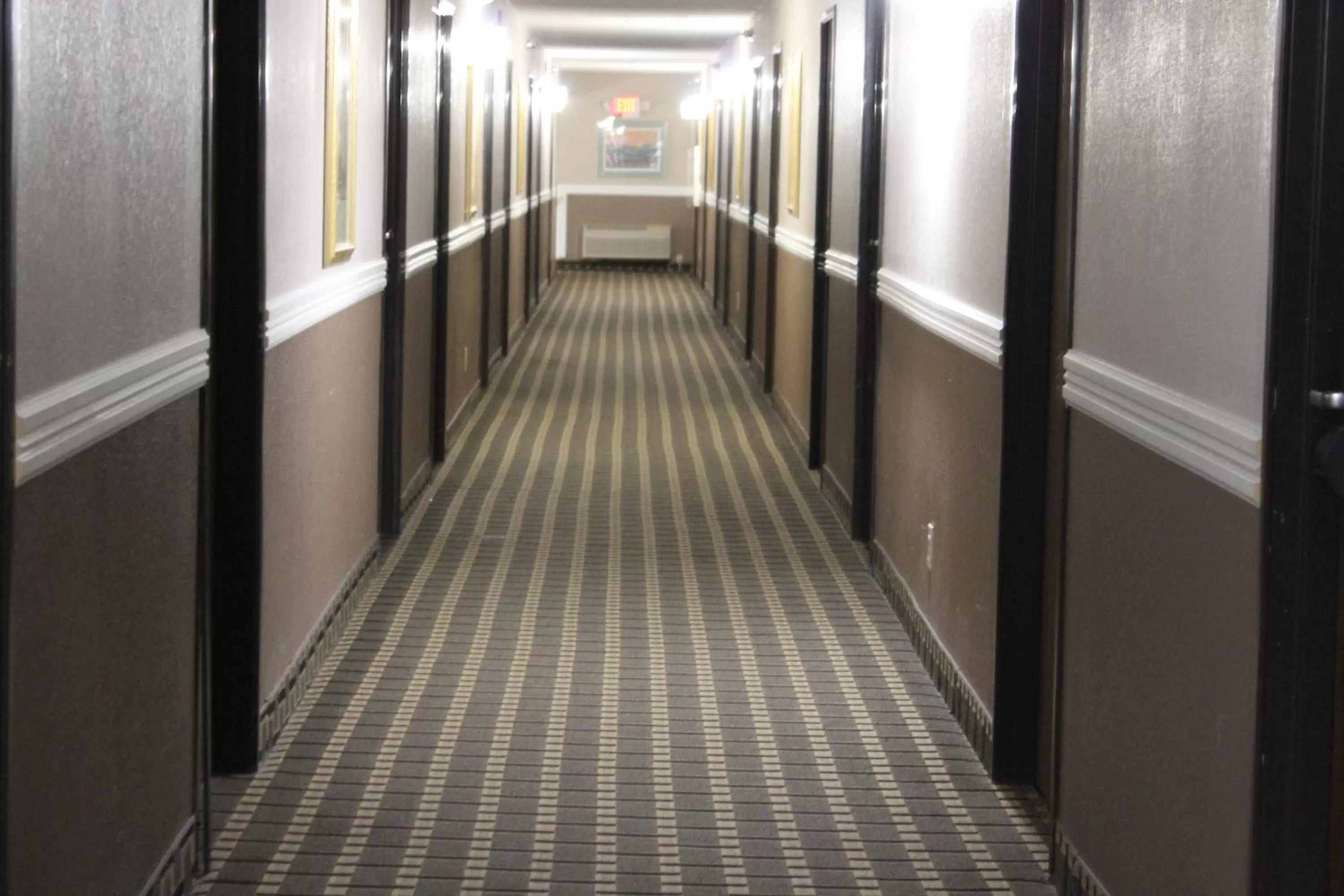 Area and facilities in Coratel Inn and Suites Maple Grove
