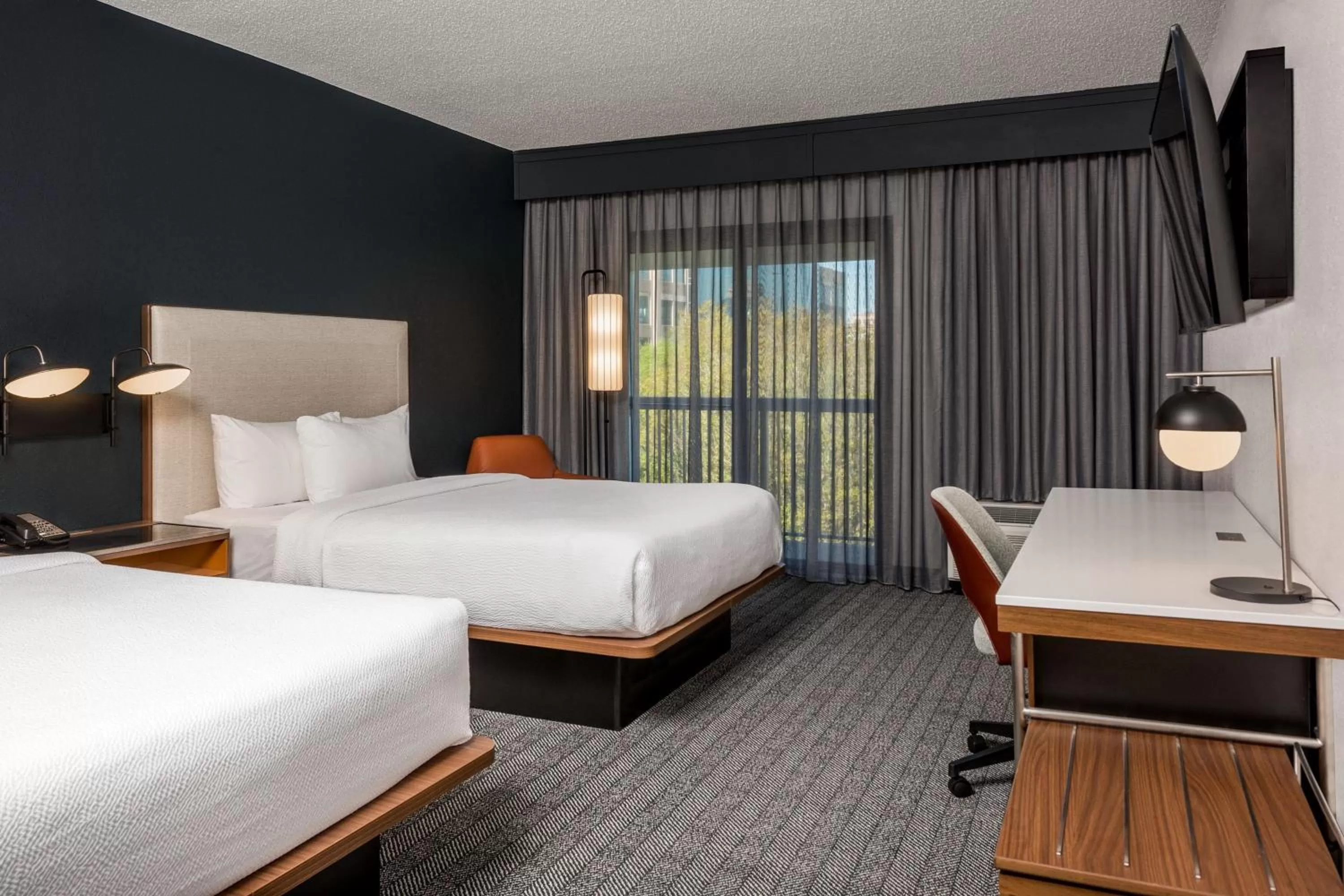 Photo of the whole room, Bed in Courtyard by Marriott Charlotte Ballantyne