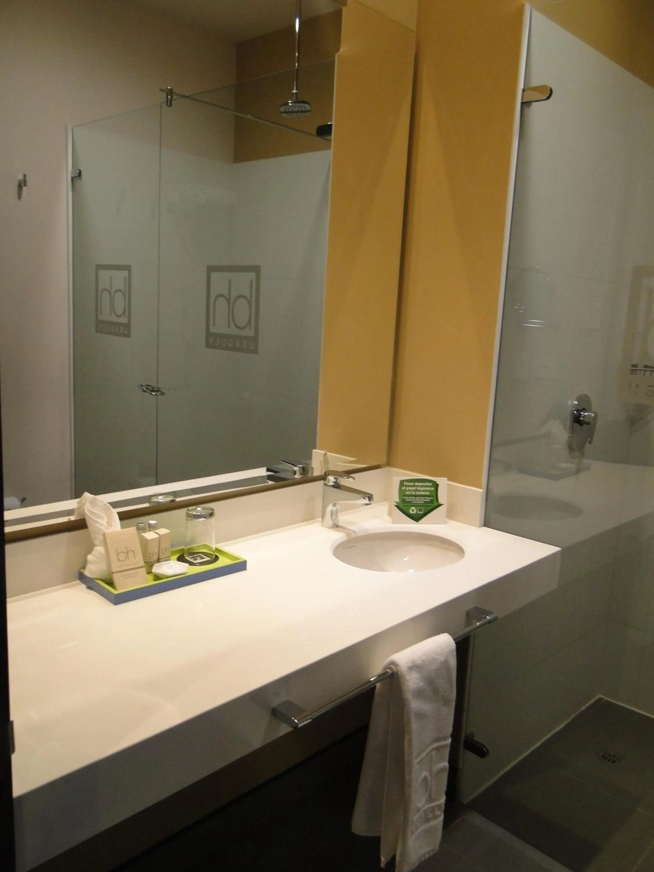 Bathroom in Hotel bh Usaquén