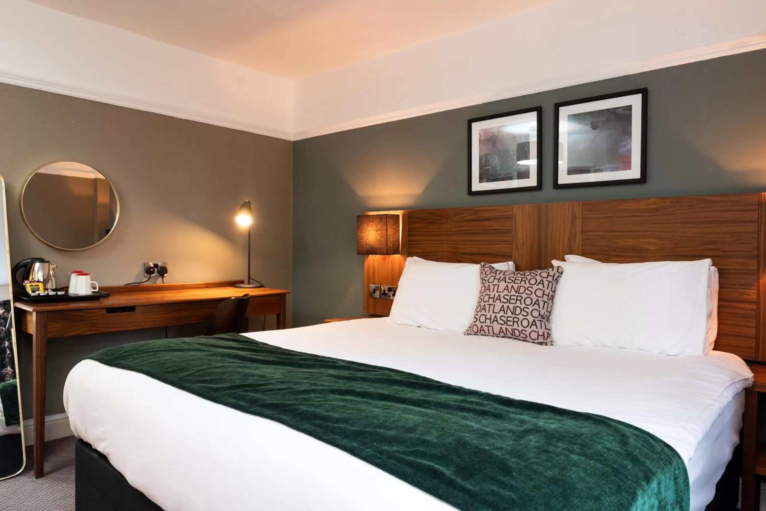 Bed in The Oatlands Chaser by Innkeeper's Collection