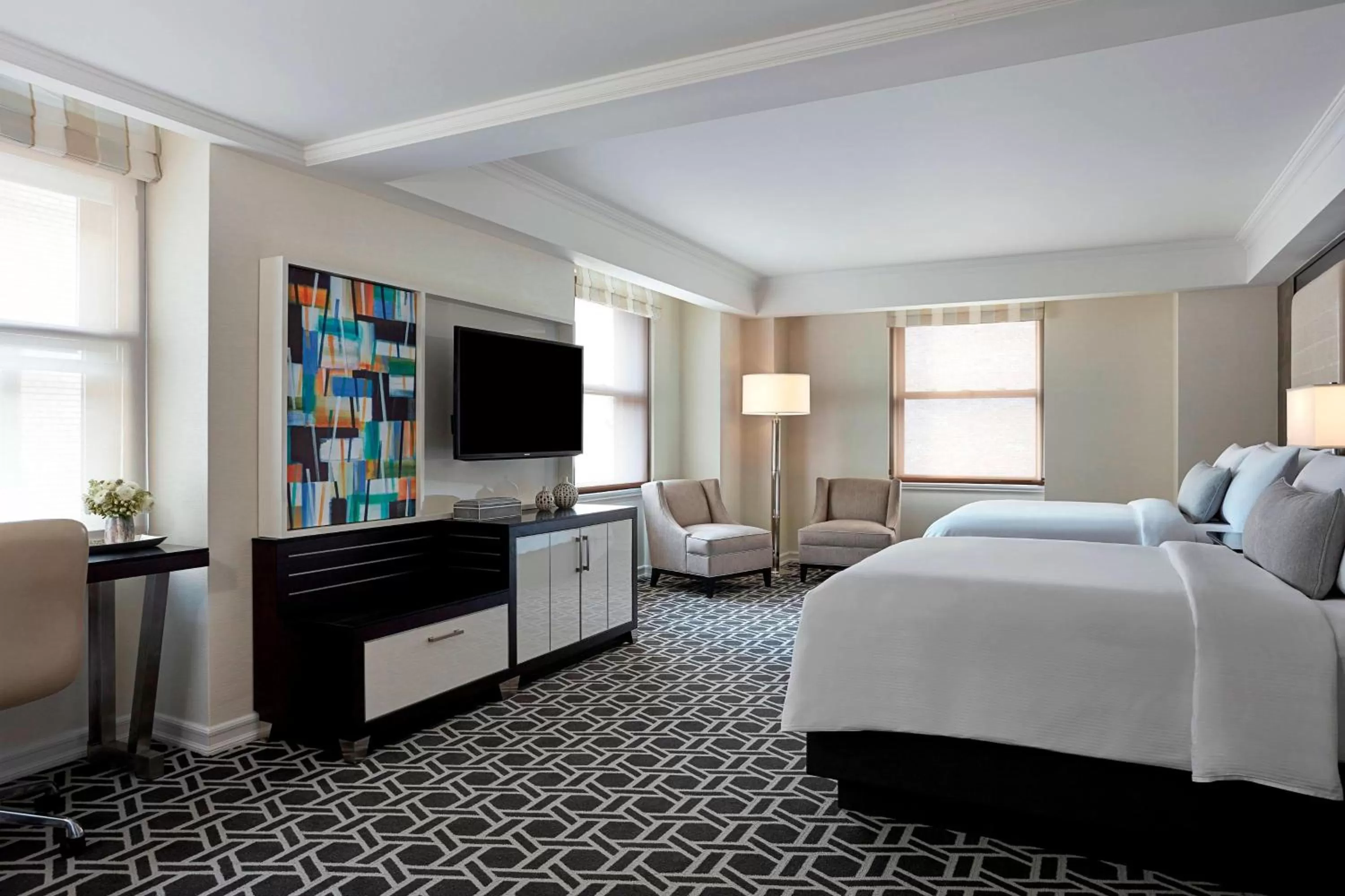 Photo of the whole room, Bed in JW Marriott Essex House New York