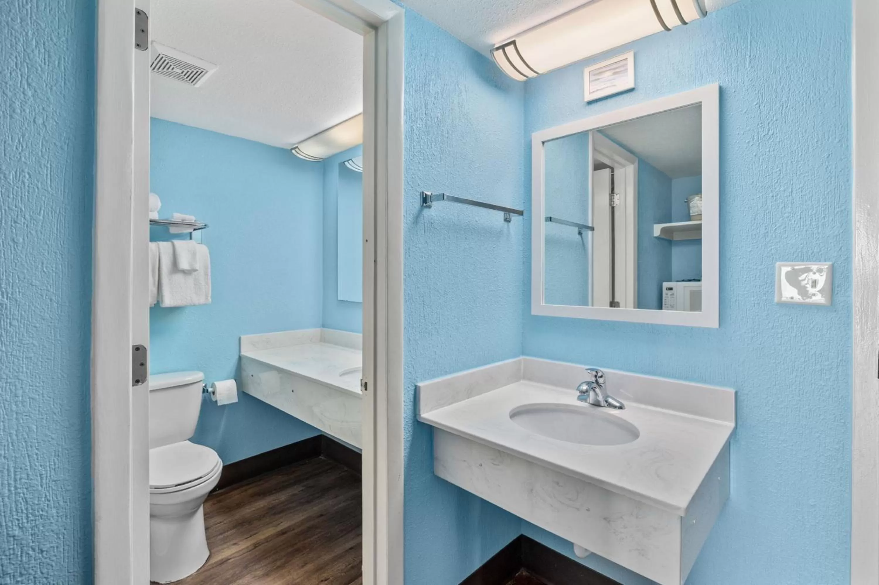 Bathroom in North Shore Oceanfront Resort Hotel