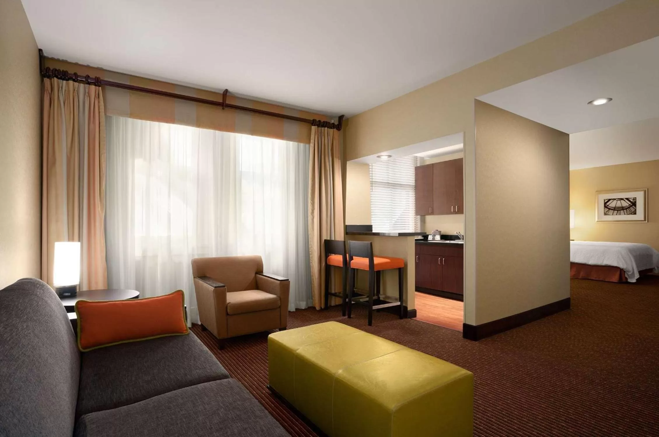 TV and multimedia, Bed in Hampton Inn and Suites Ogden