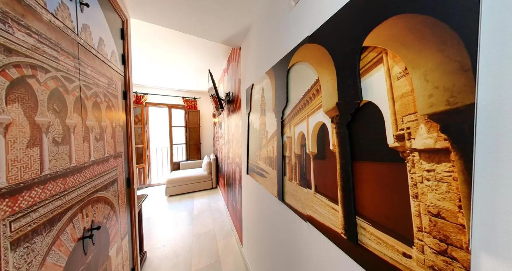 Photo of the whole room in Hotel Casa Museo de la Mezquita