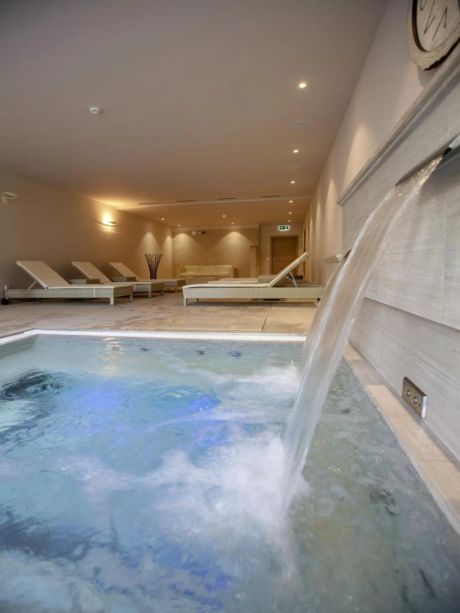 Hot Spring Bath in Parkhotel Delta, Wellbeing Resort