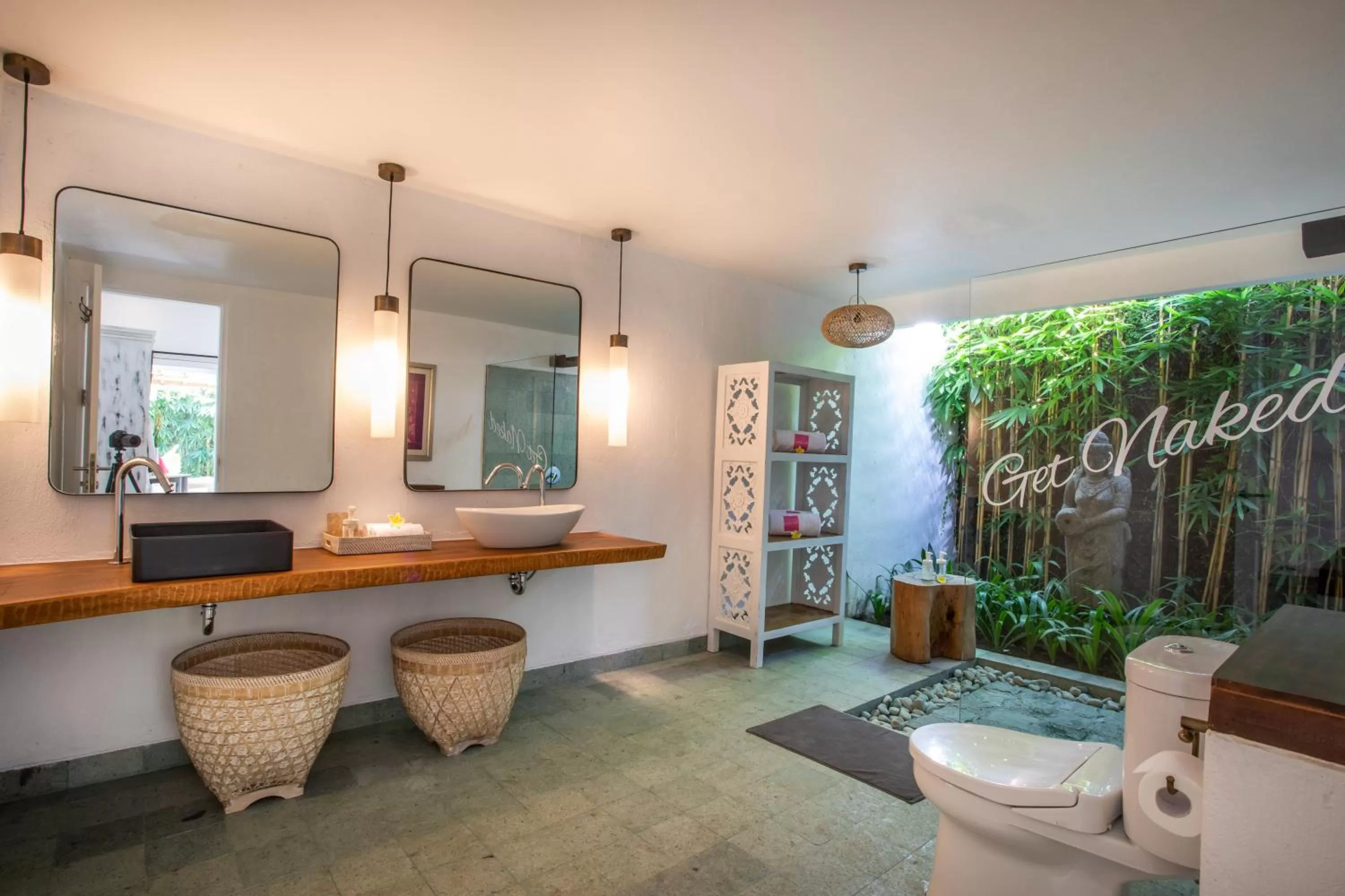 Toilet in PinkPrivate Sanur - for Cool Adults Only