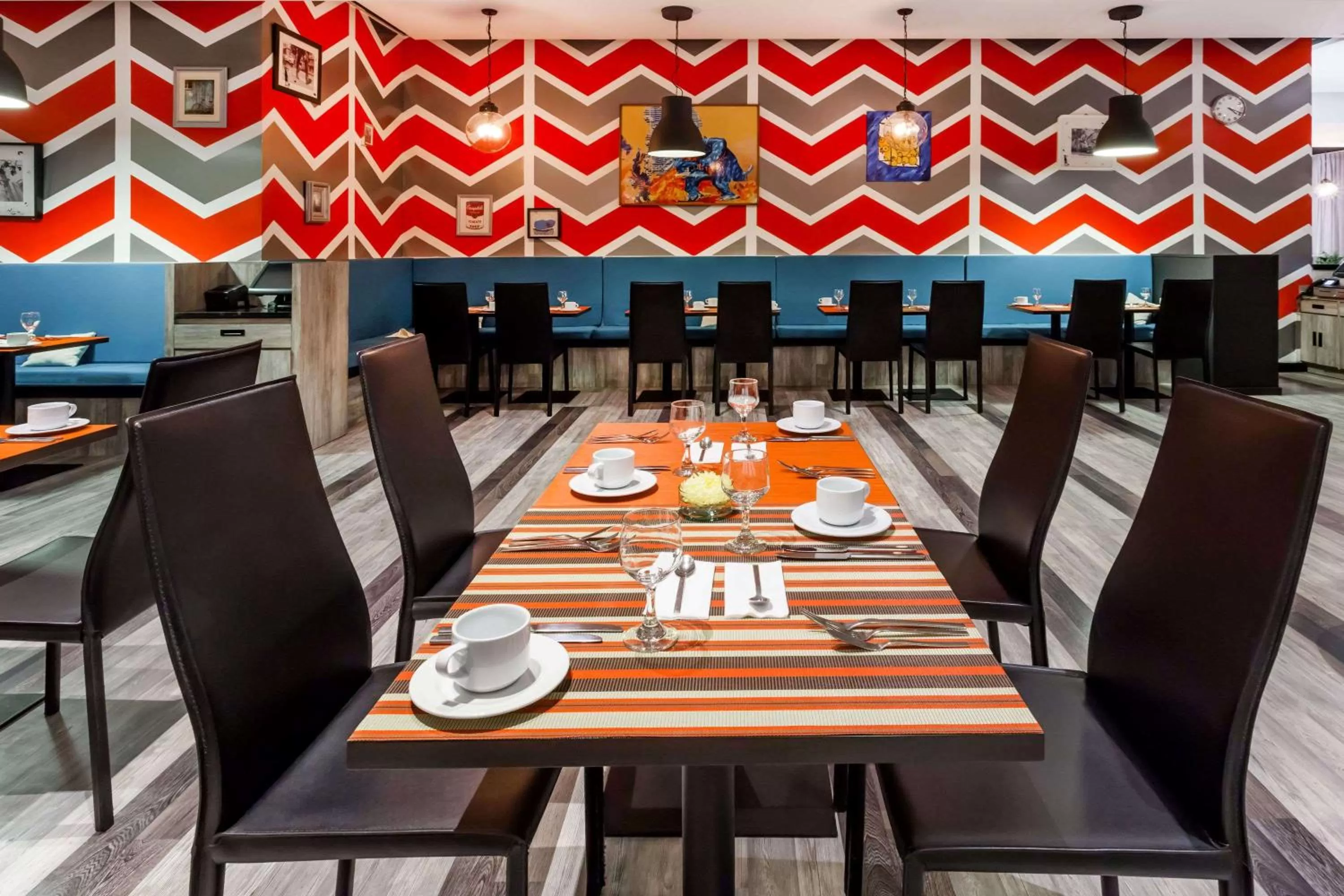 Restaurant/places to eat in Wyndham Bogota