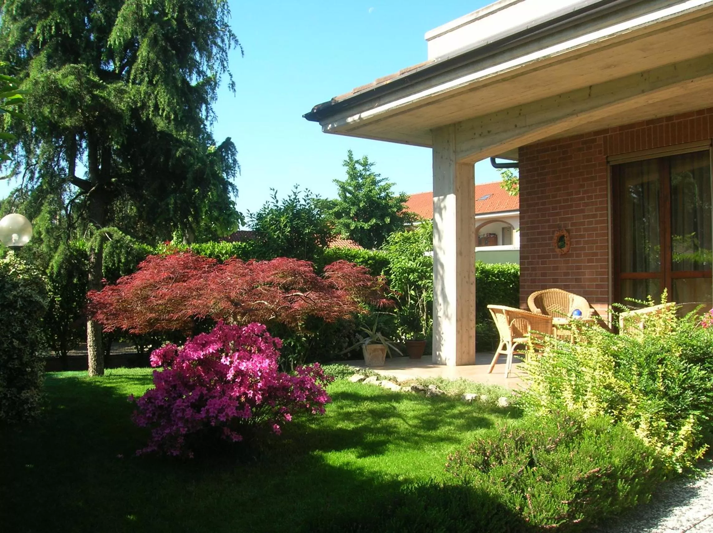 Facade/entrance, Garden in B&B Anna