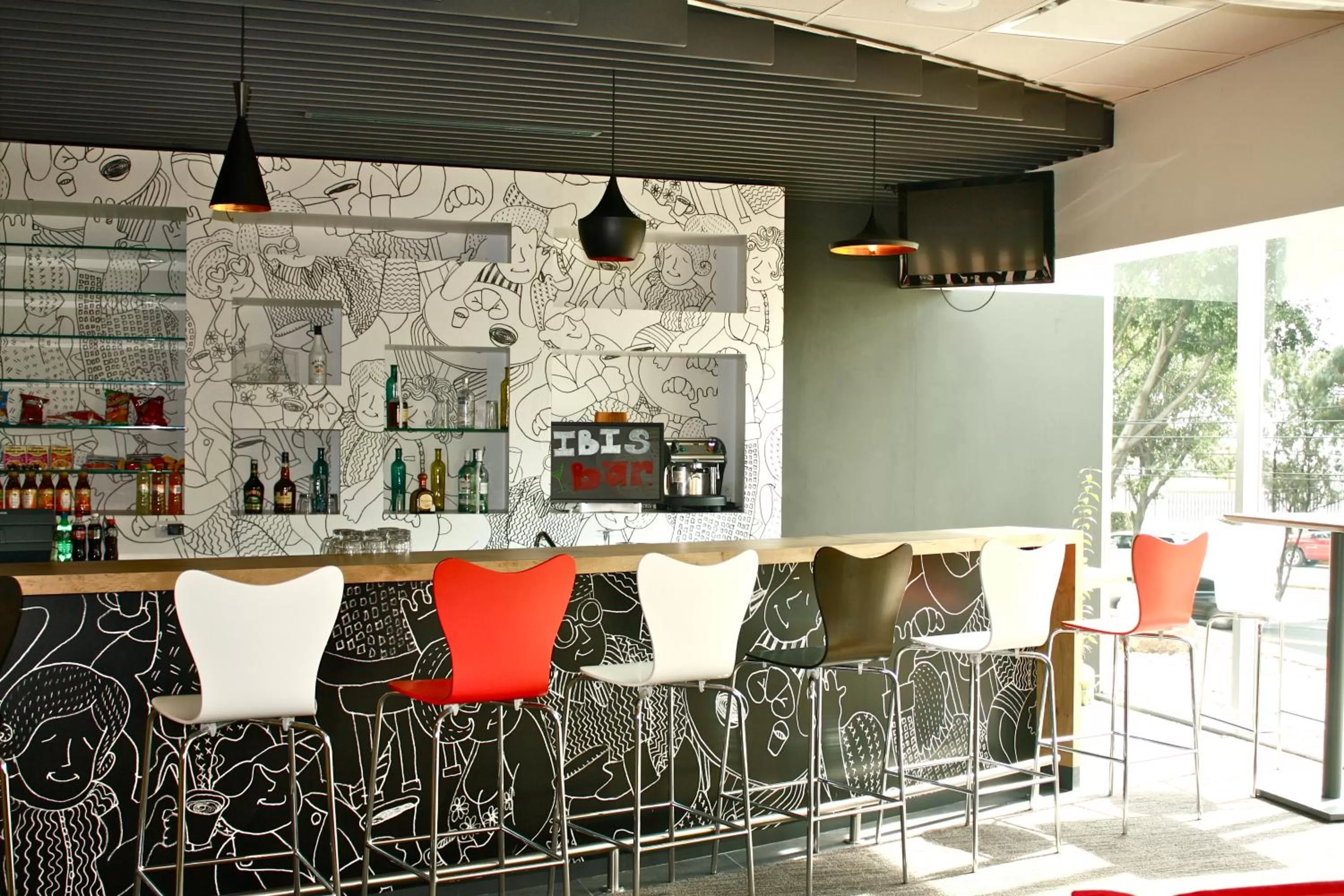 Lounge or bar in Ibis Guadalajara Expo