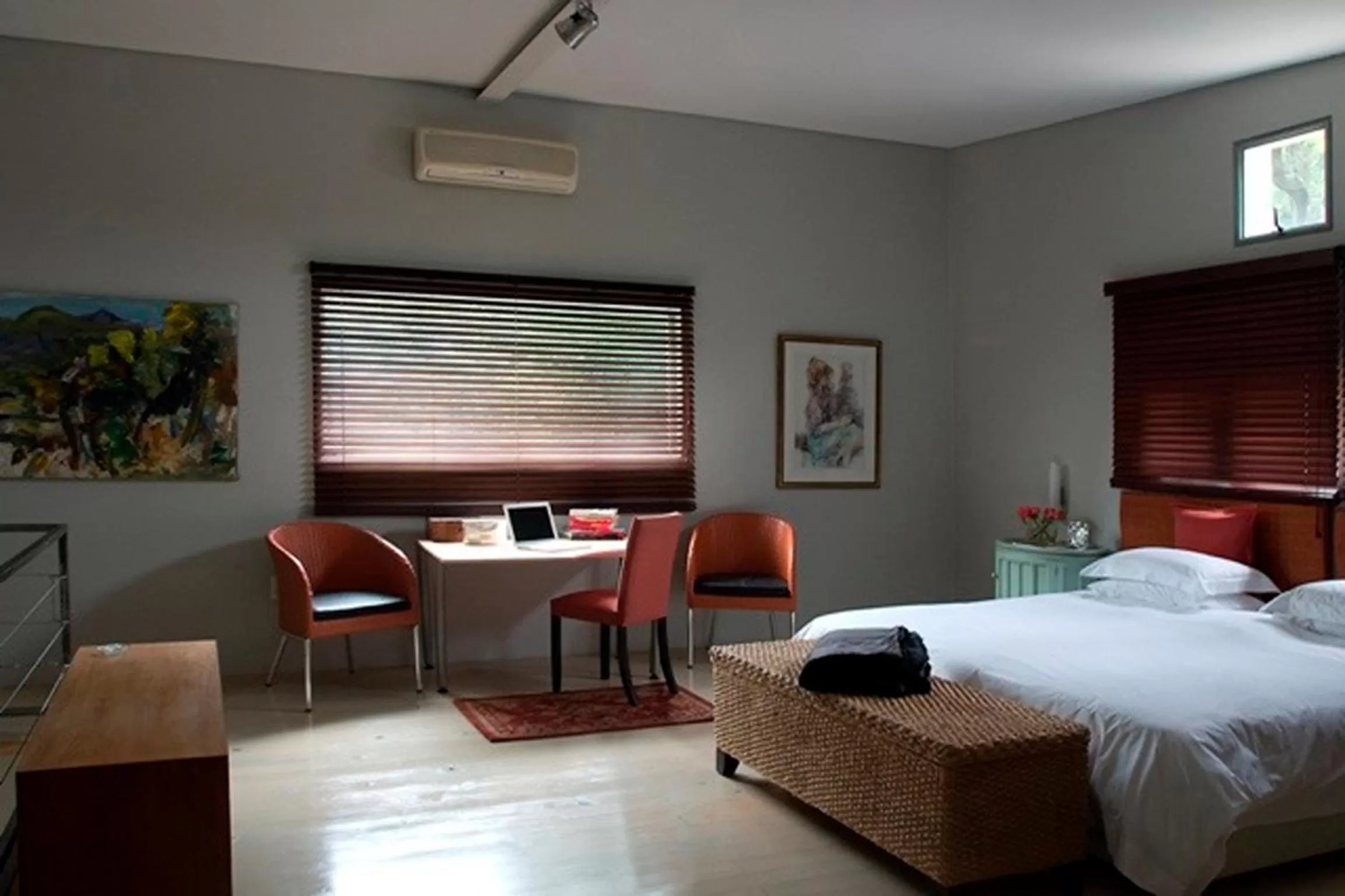 Photo of the whole room in Craighall Garden Guest House