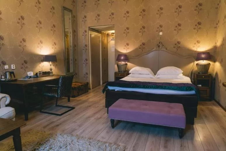 Bed in Augusta Hotel